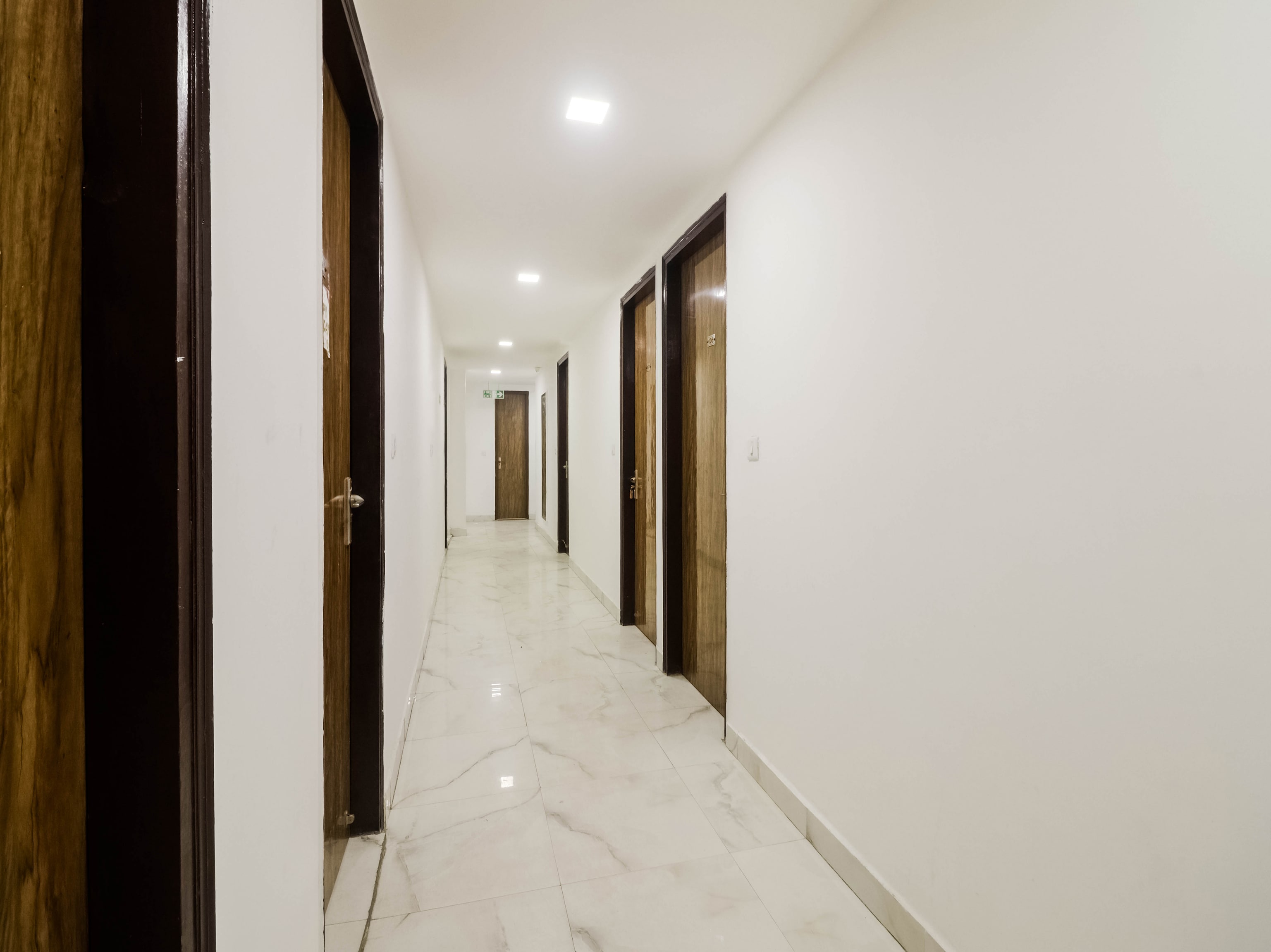 OYO Flagship 77719 Gour Plaza, New Delhi 2