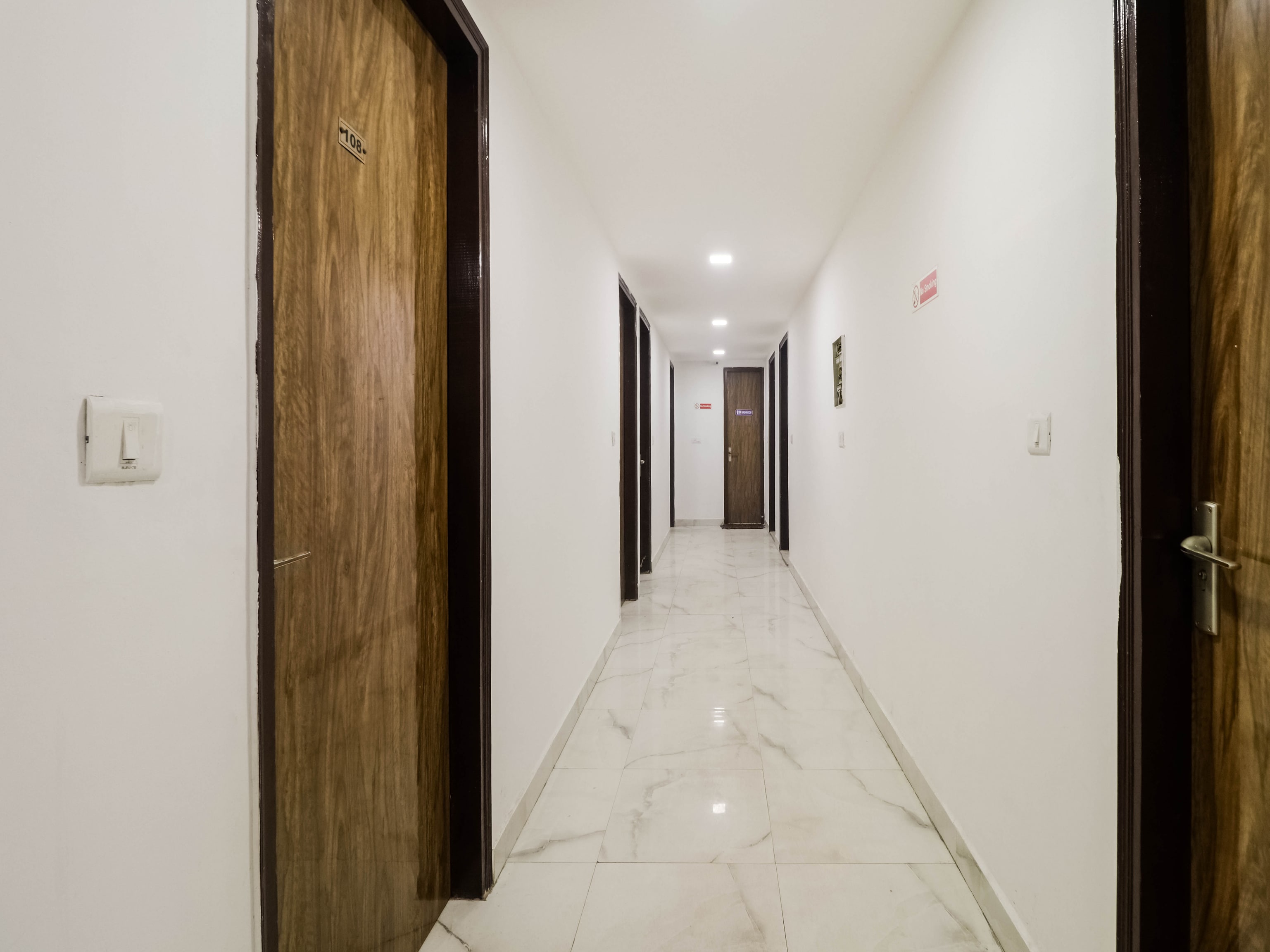 OYO Flagship 77719 Gour Plaza, New Delhi 5