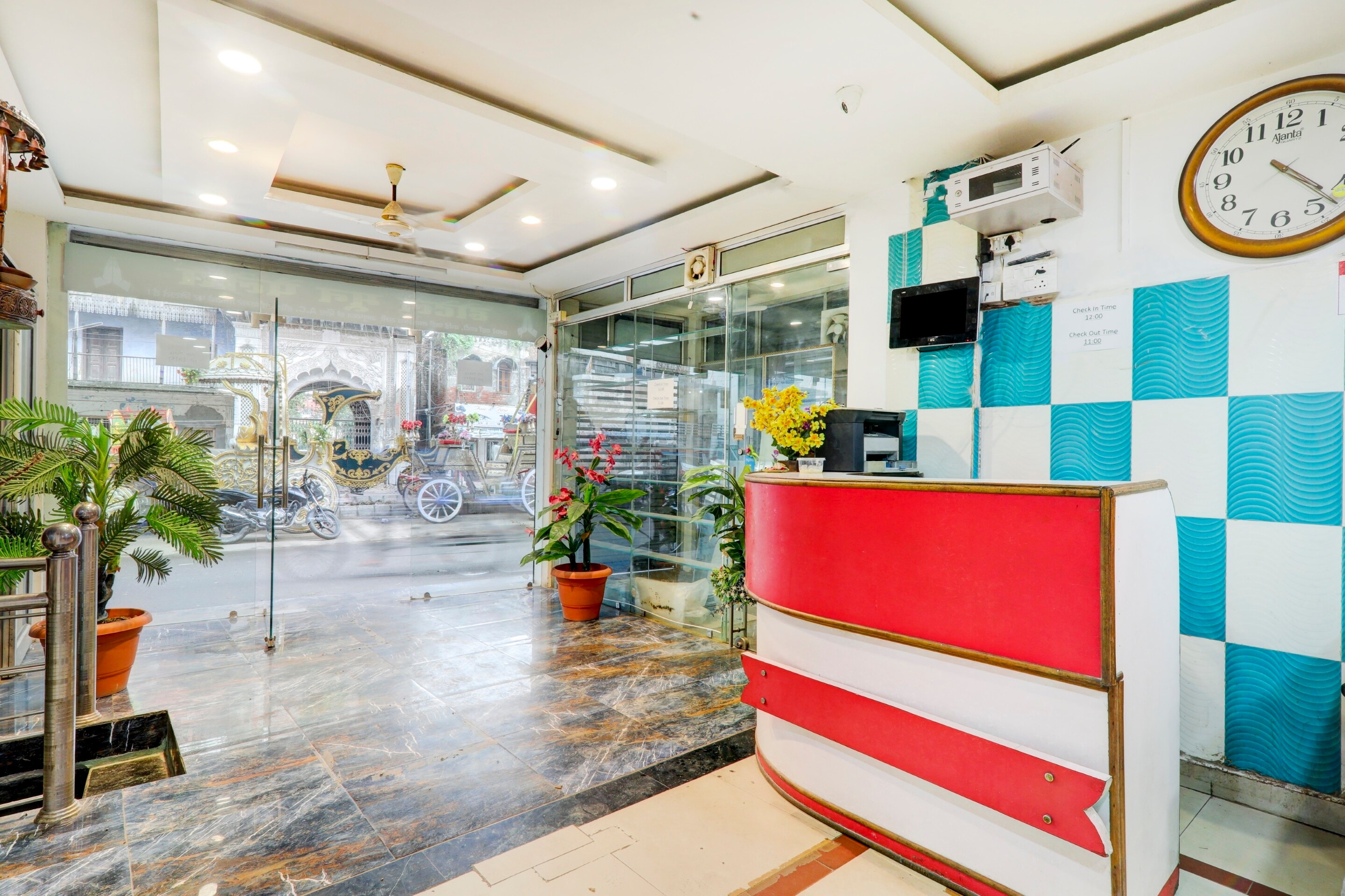 OYO Flagship 80874 Hotel Moon Palace, Lucknow 5