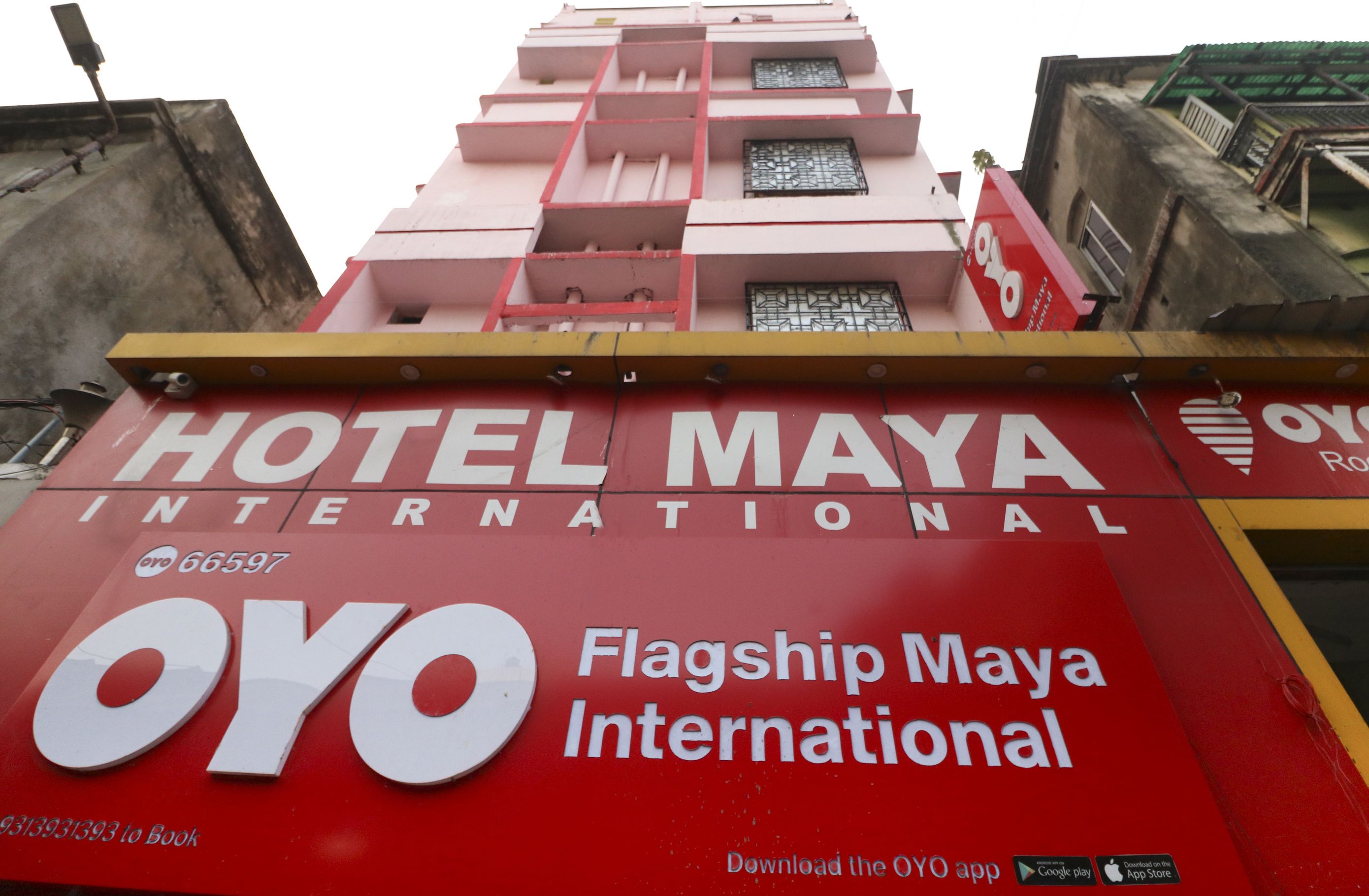 Oyo Home 78050 cozy studio collage square hotel Maya International, Kolkata 5
