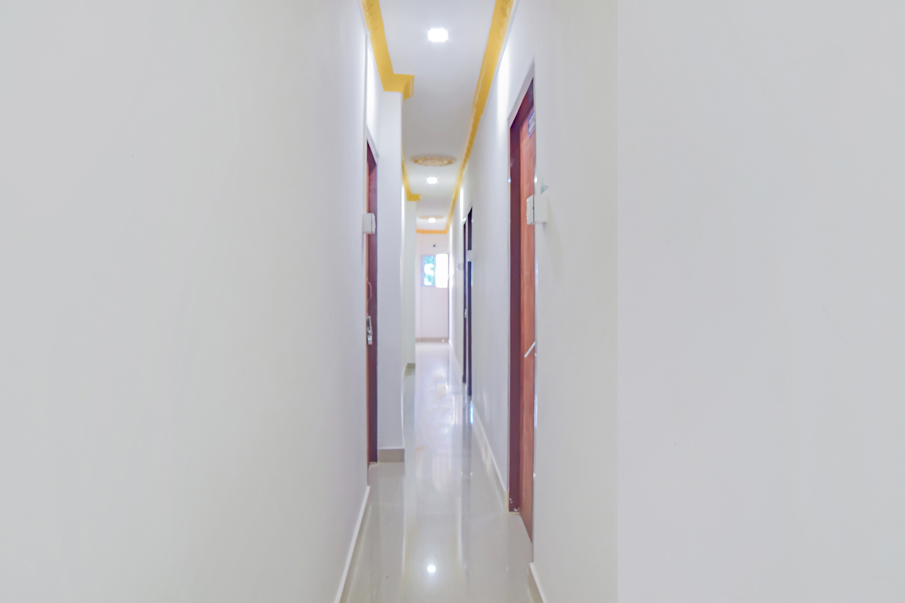 OYO spot on 81427 Nirvaan Guest House, Guwahati 2