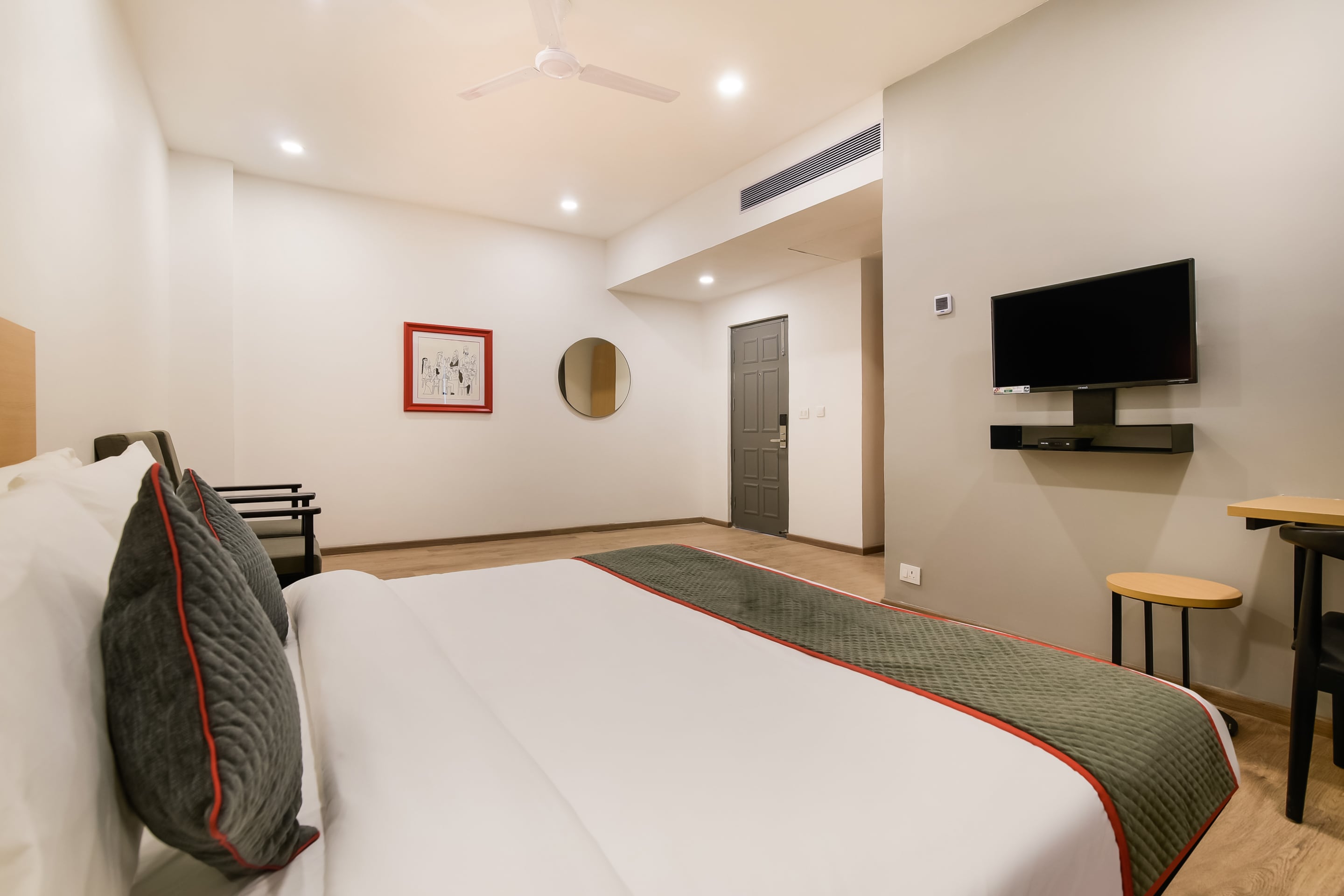 OYO Townhouse 217 The Awadh Airport, Lucknow 3