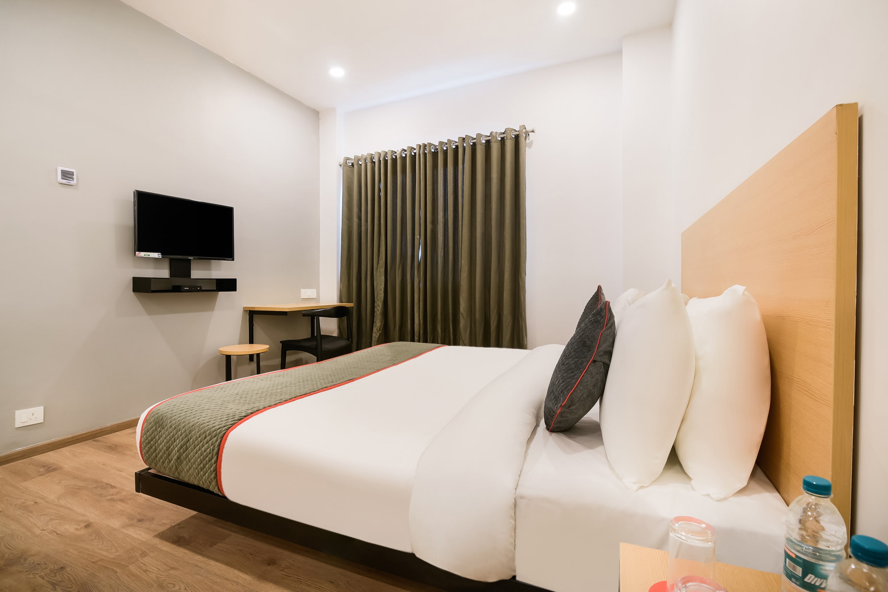 OYO Townhouse 217 The Awadh Airport, Lucknow 4