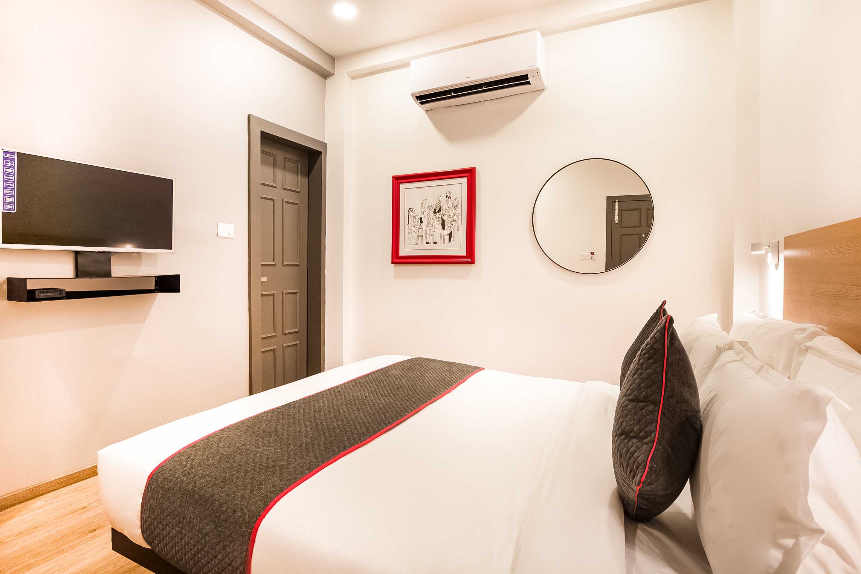 OYO Townhouse 329 Pipliyahana Square, Indore 5