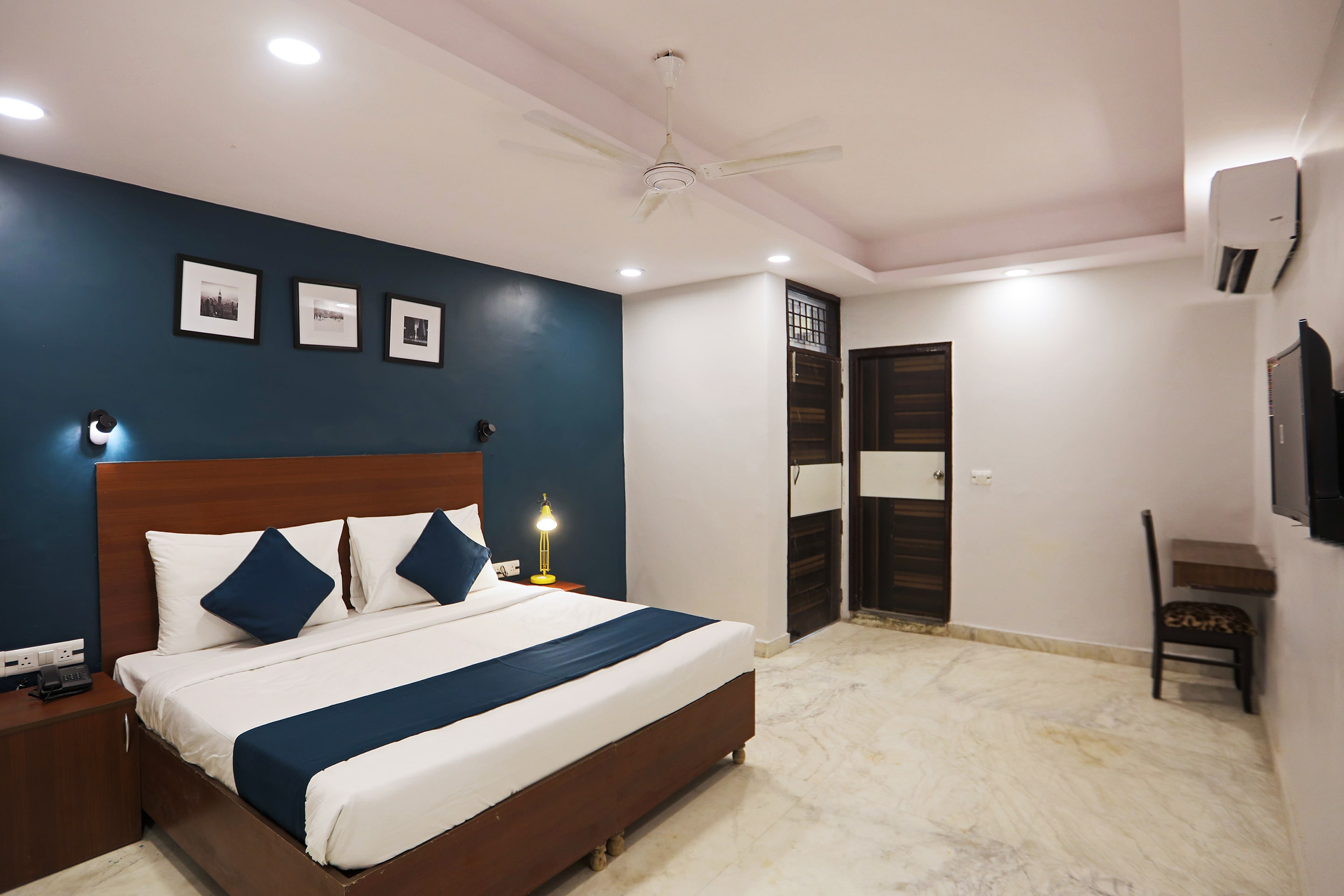 SilverKey Executive Stays 39733 Rc164 Noida-62, Noida 3