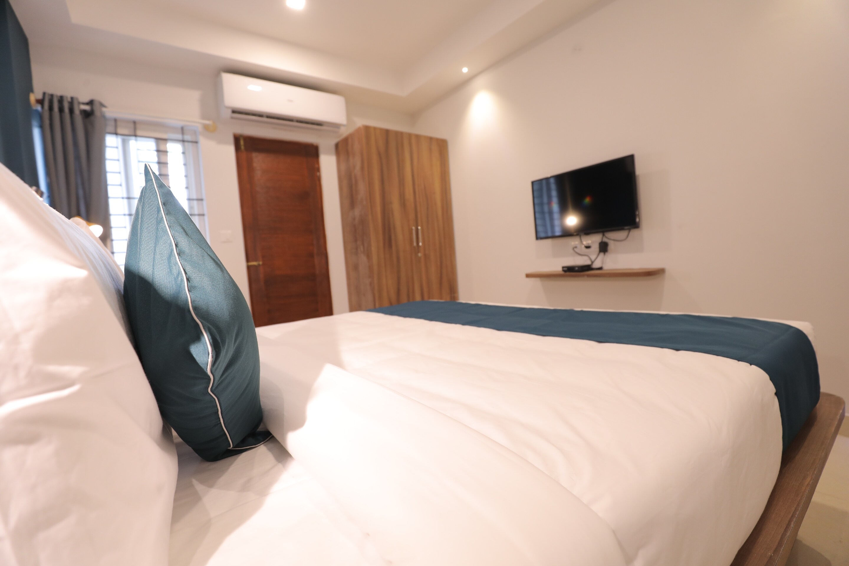 SilverKey Executive Stays 77218 Kattigenahalli, Bangalore 2
