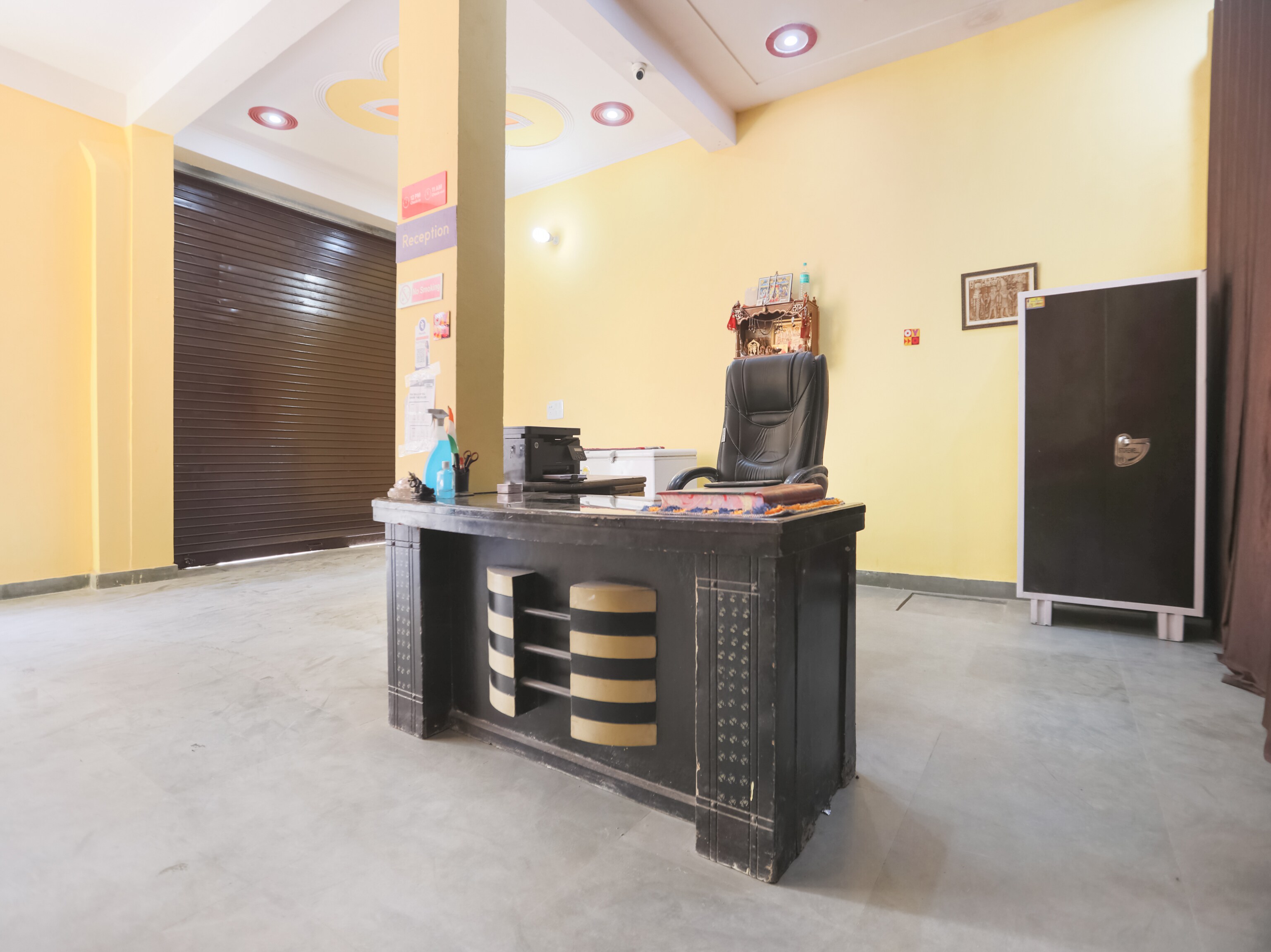 SPOT ON 75146 Main View Guest House, Gurgaon 2