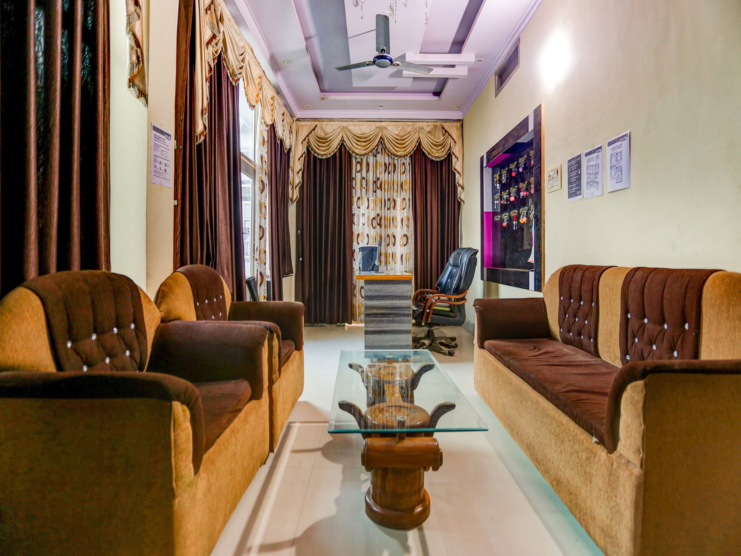 SPOT ON 77029 Sahil Palace, Mirzapur 2