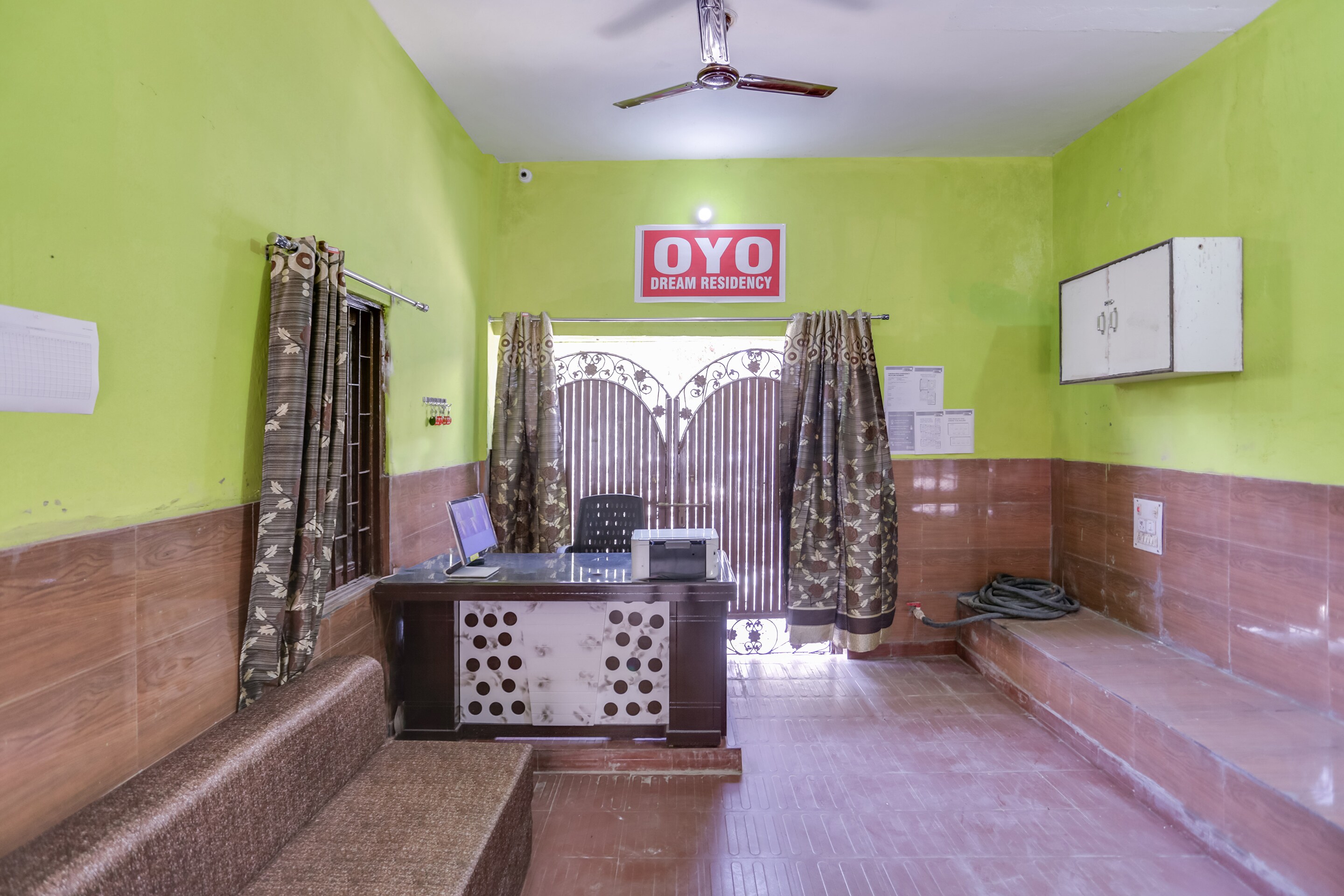 SPOT ON 79440 Dream Residency, Noida 3