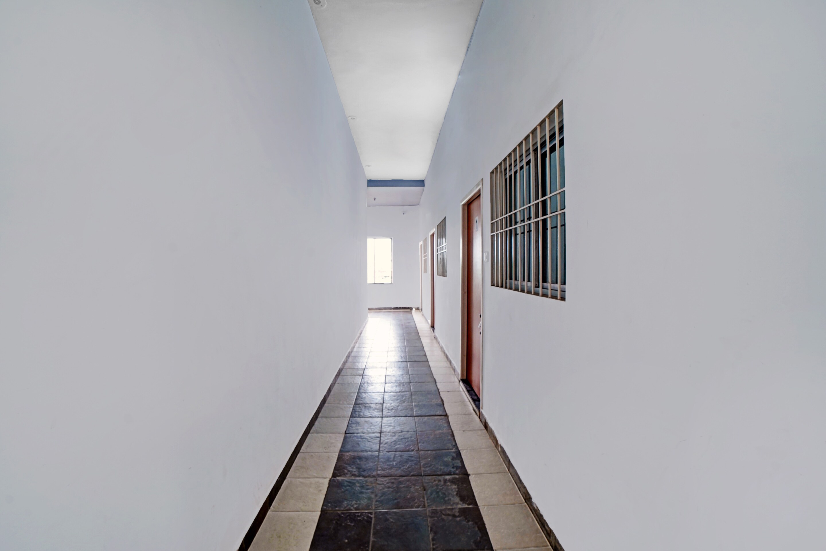 SPOT ON 82844 Hotel The Blue Moon, Raipur 4