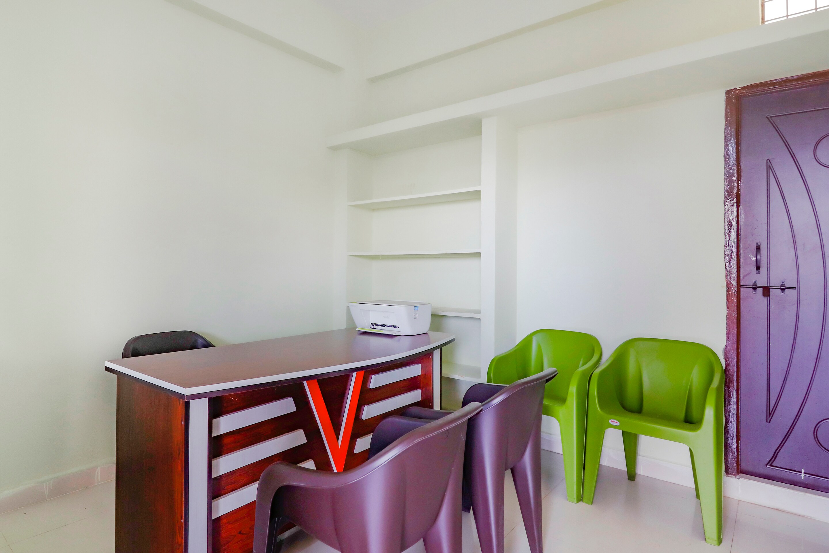 Oyo Flagship 76370 Sri Residency, Hyderabad 2