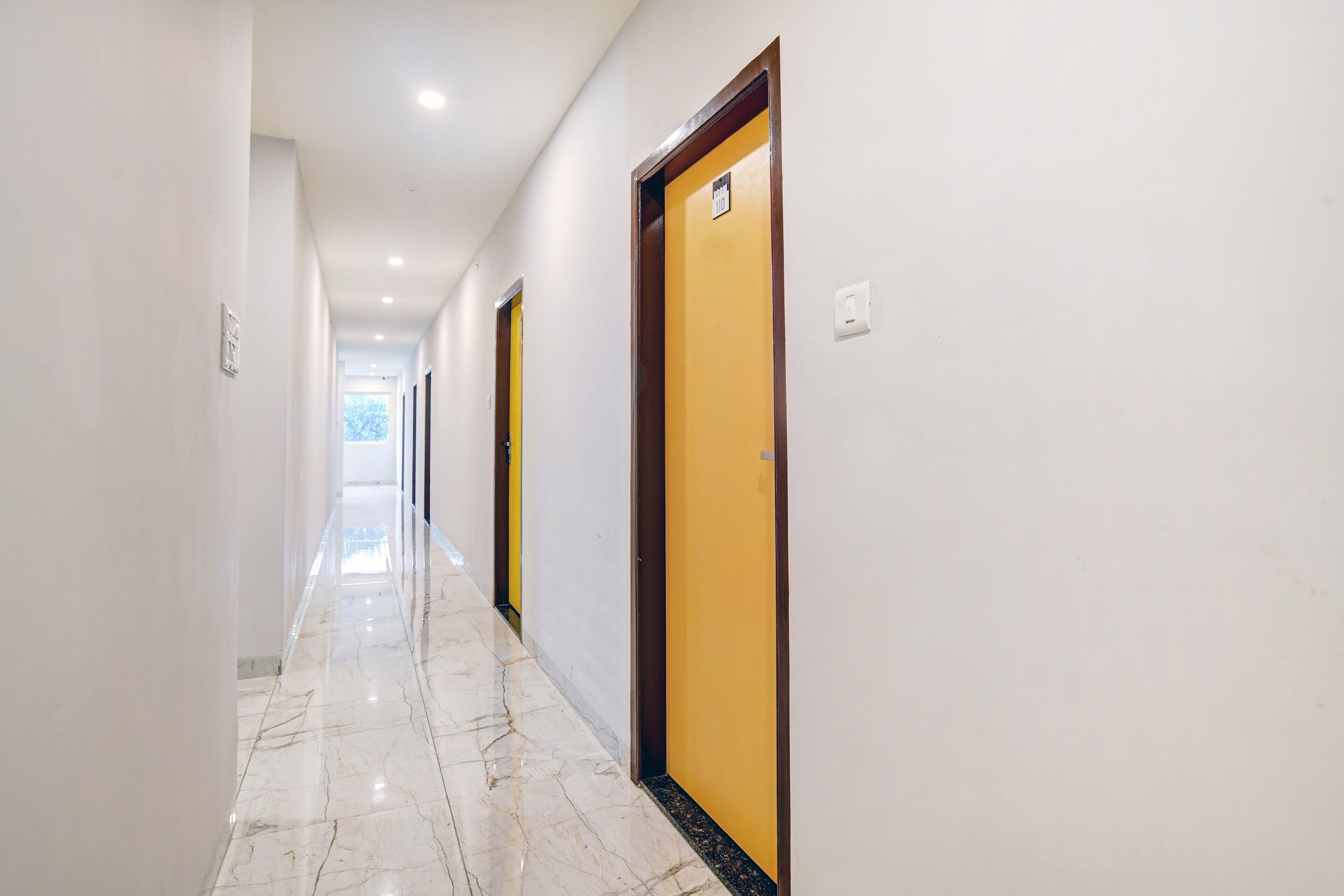 Townhouse 479 Hotel Pine Tree, Indore 3