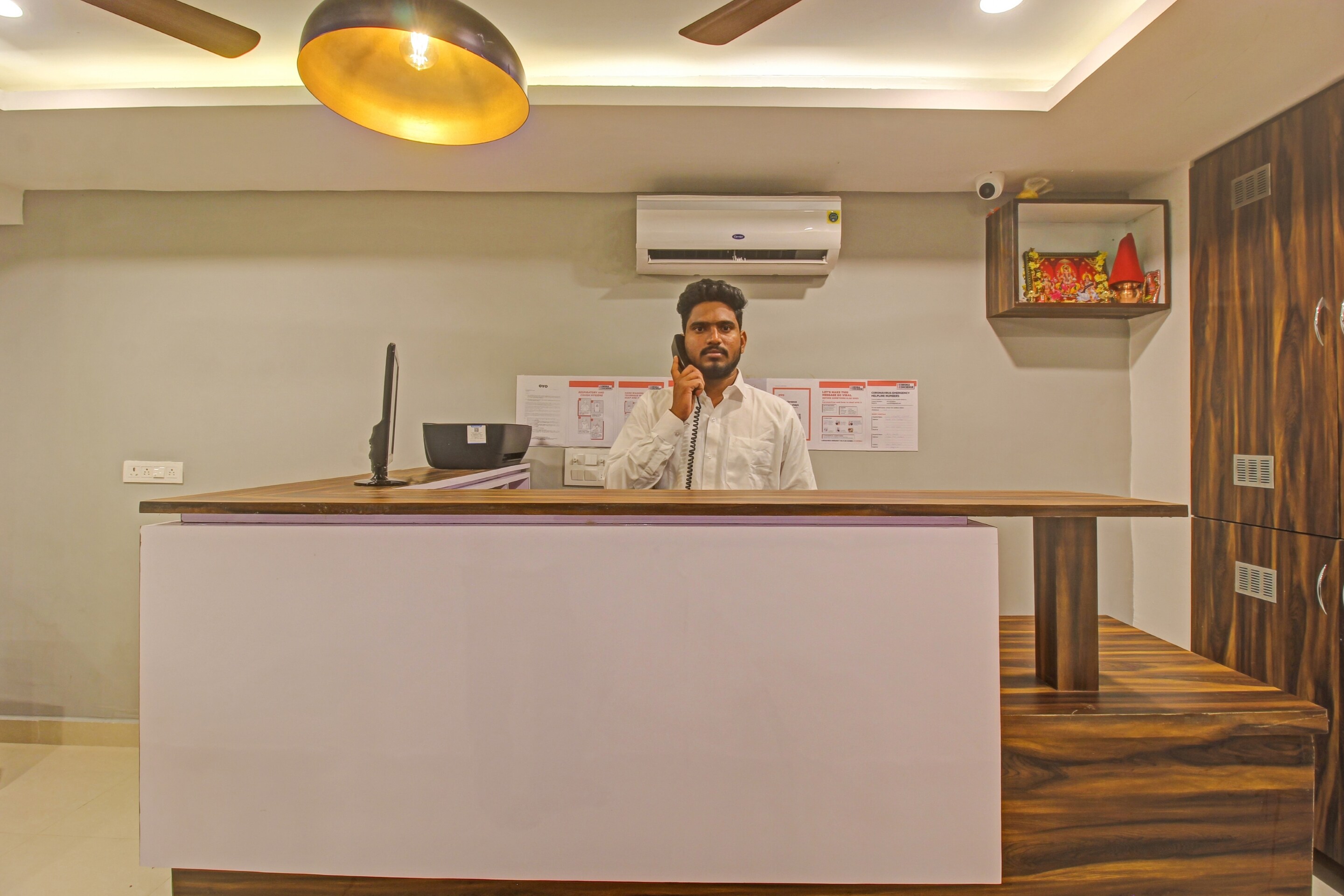 Super OYO Townhouse 733 Whiteridge Gachibowli Near AIG Hospital, Hyderabad 2