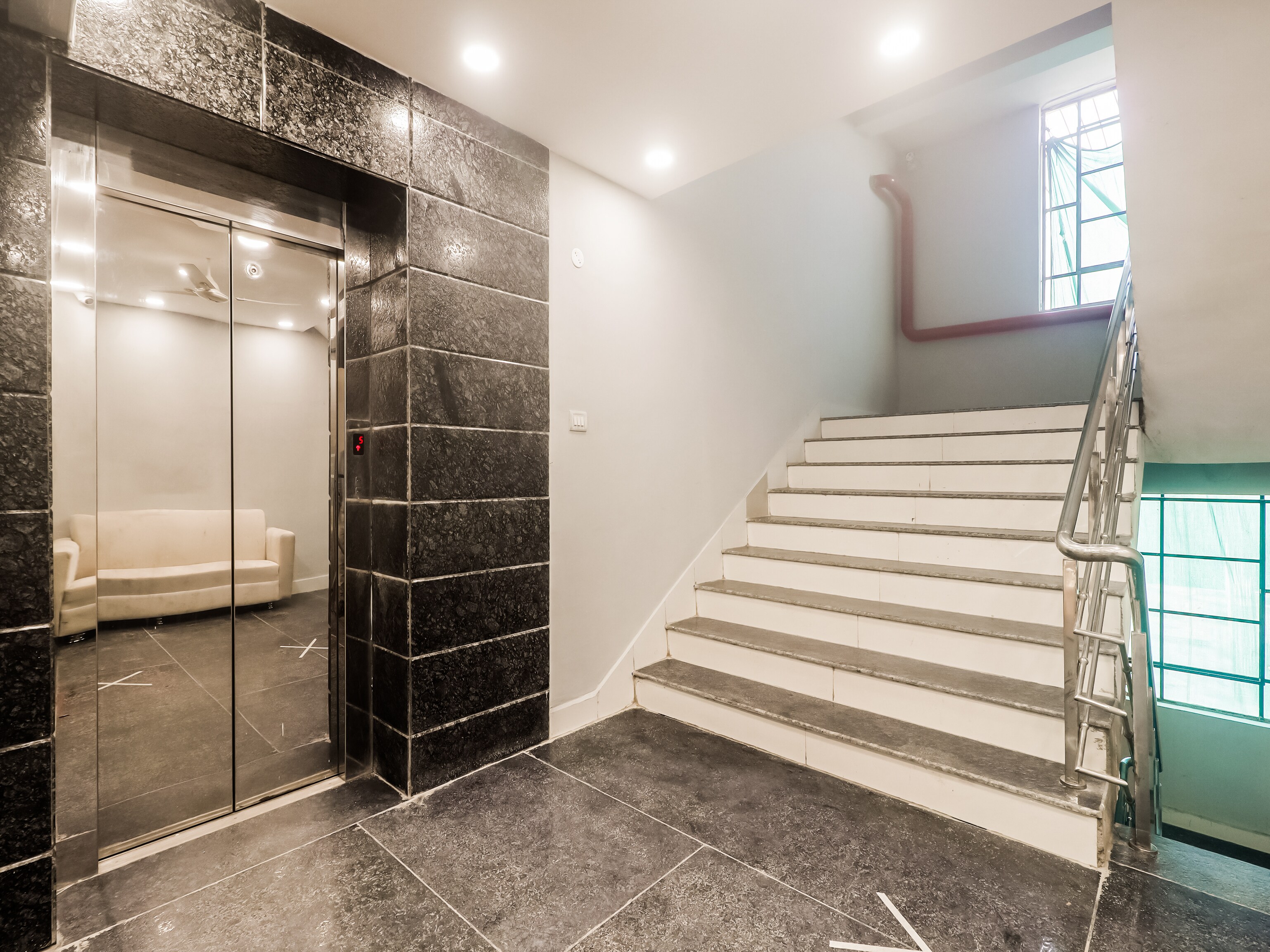 Townhouse 83601 Hotel Marina, Ranchi 4