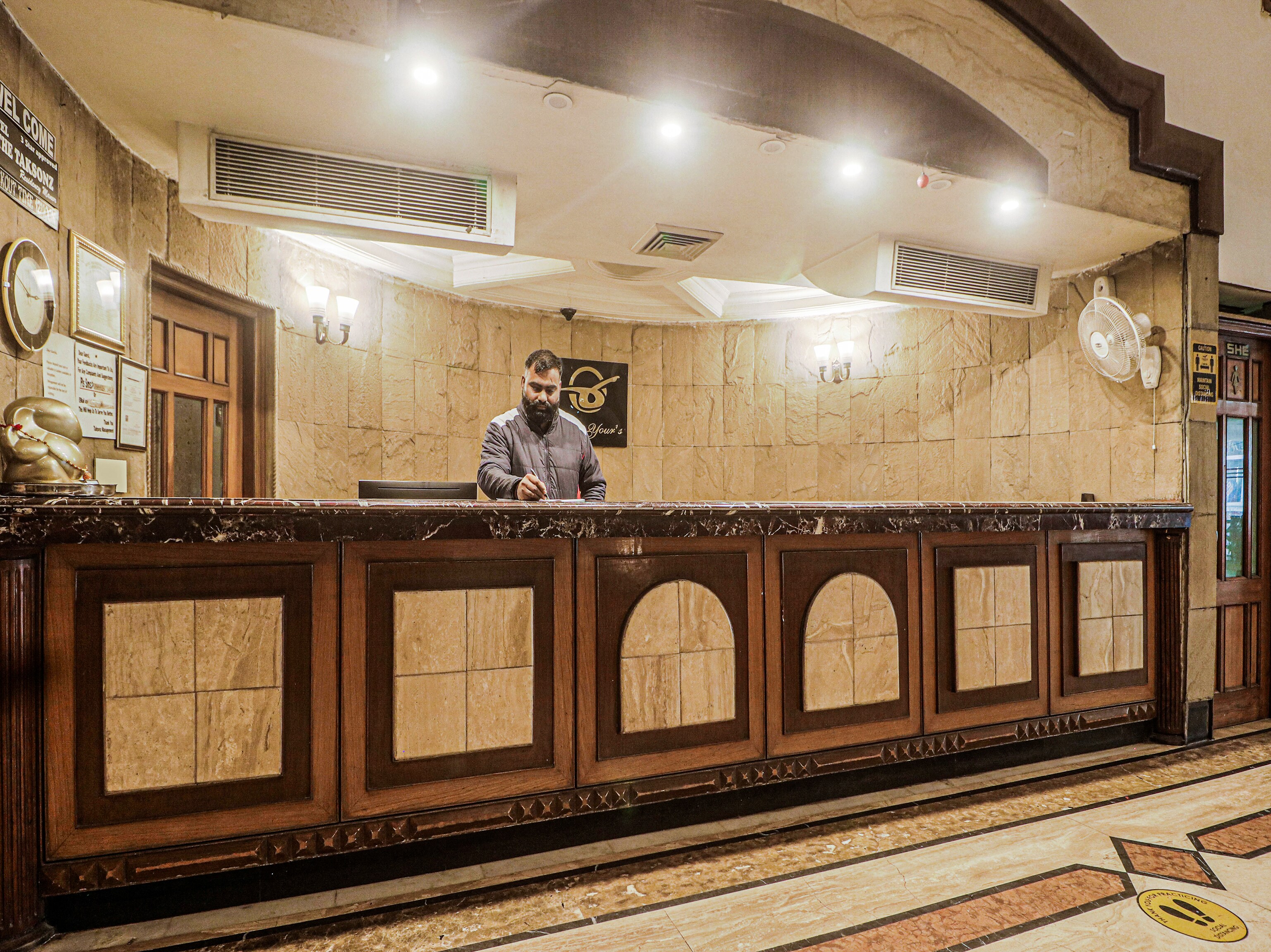 Townhouse 651 Hotel Taksonz, Ludhiana 3