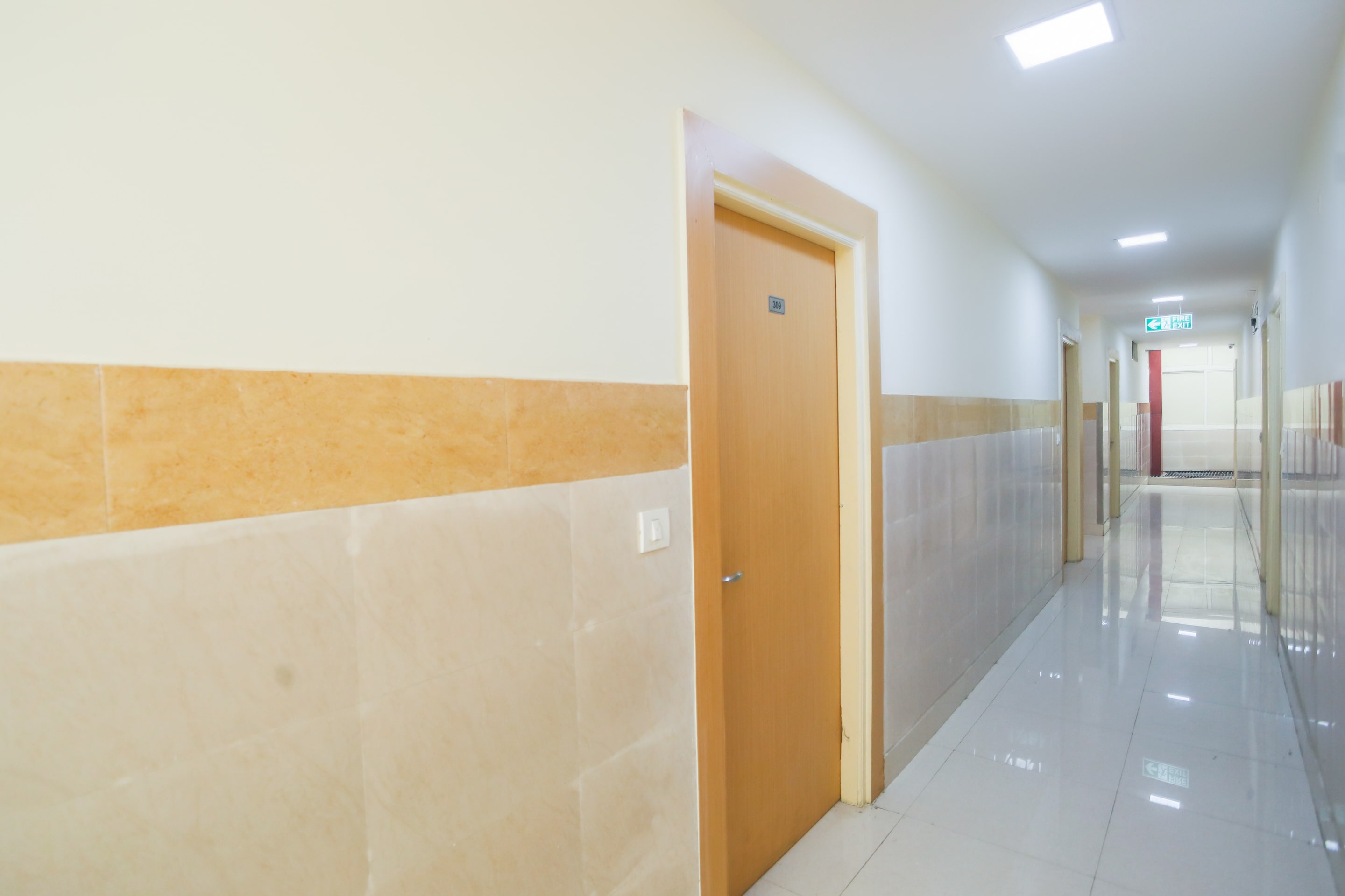 Capital O 46636 Diamond Imperial, Noida 2