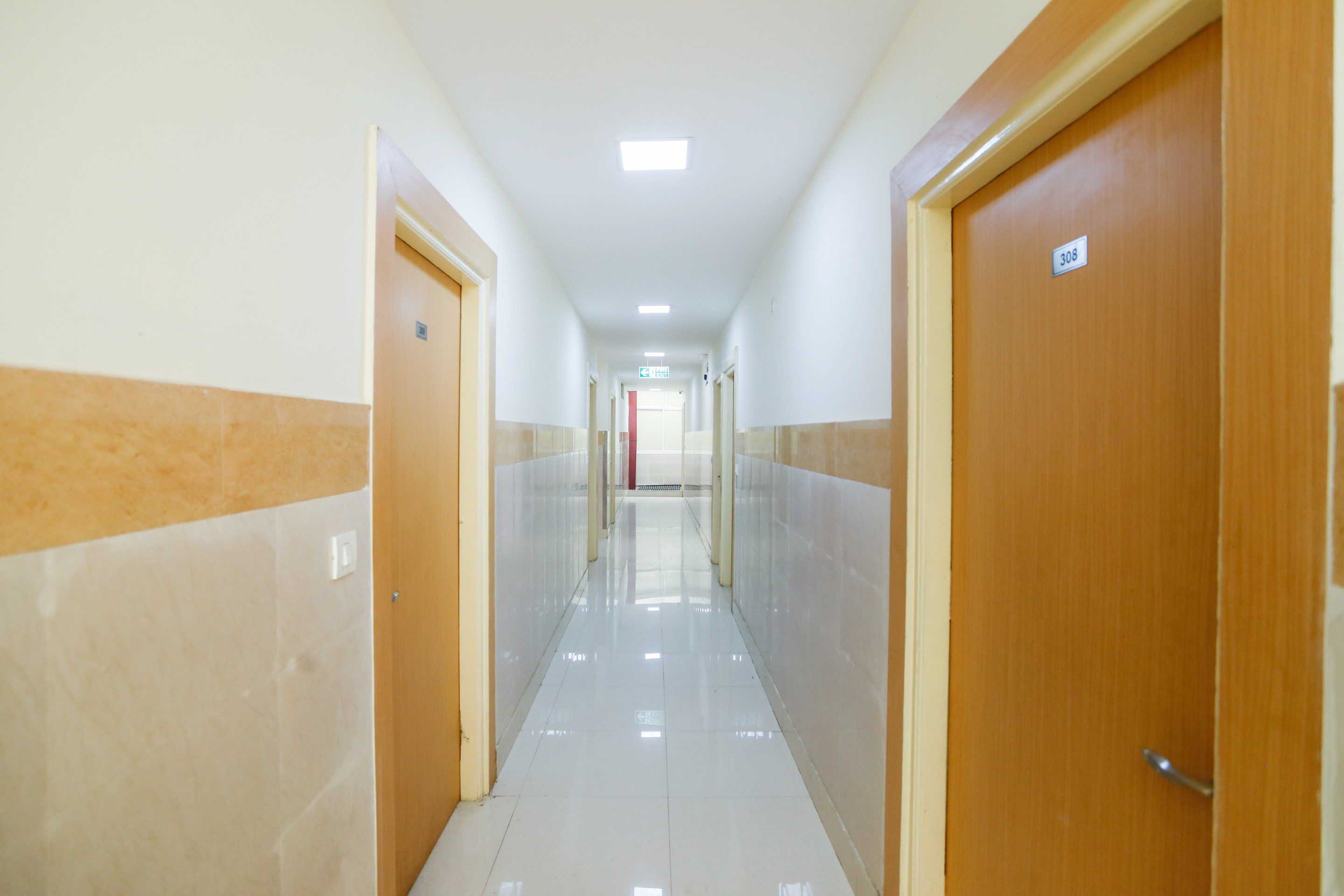Capital O 46636 Diamond Imperial, Noida 4