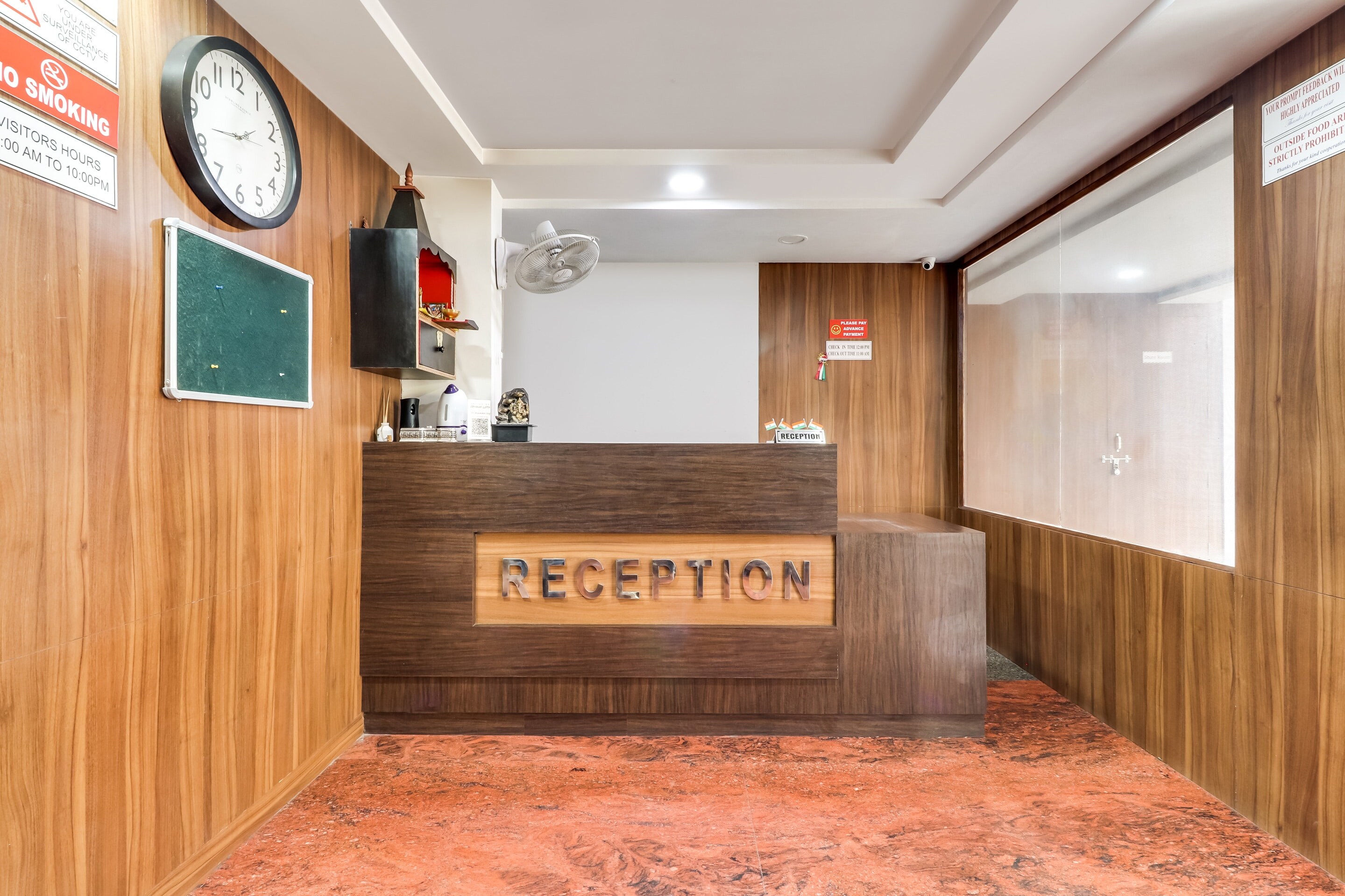Capital O 60341 Seven Wonders Inn, Lucknow 4