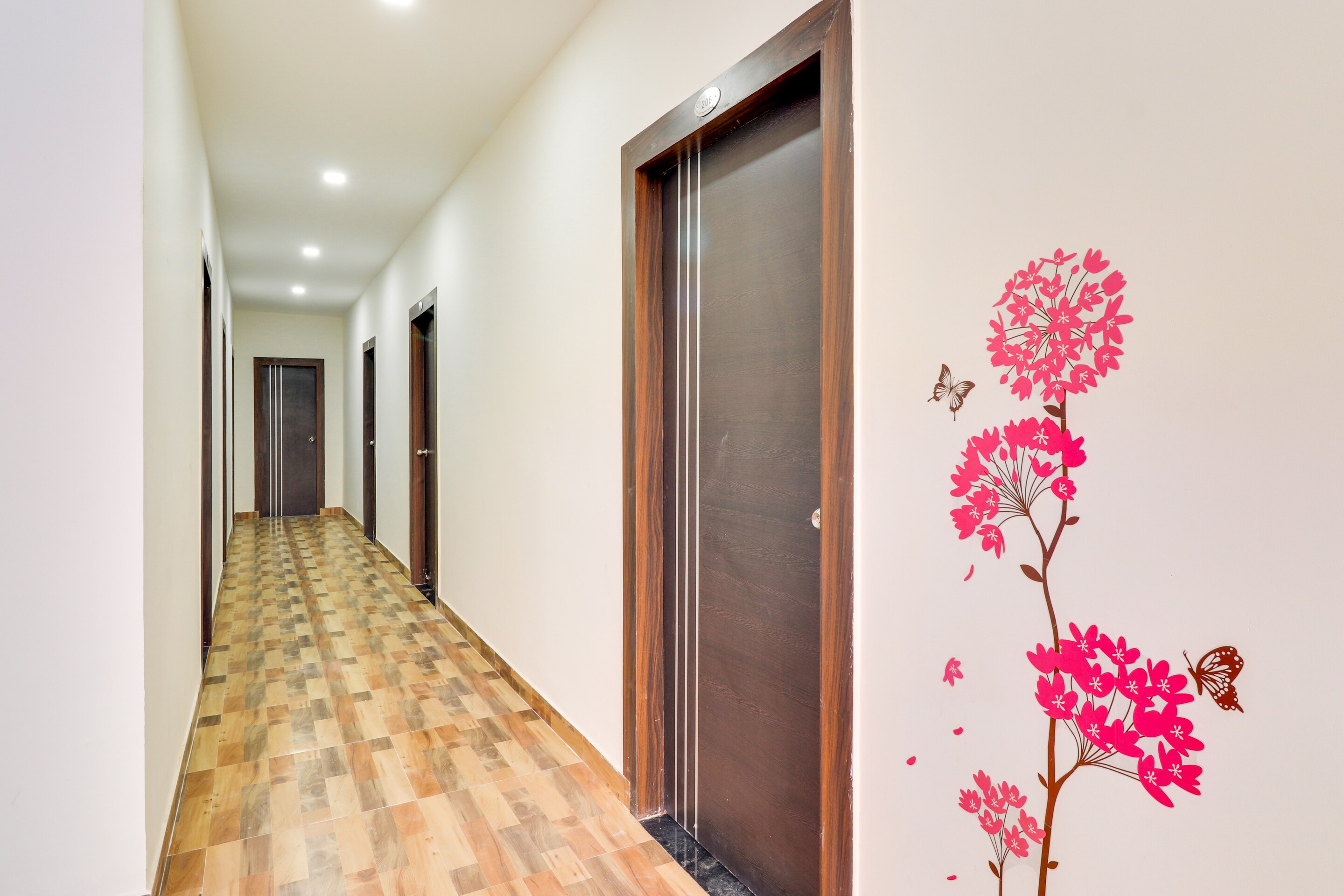 Collection O 67986 Pratik Inn, Lucknow 4
