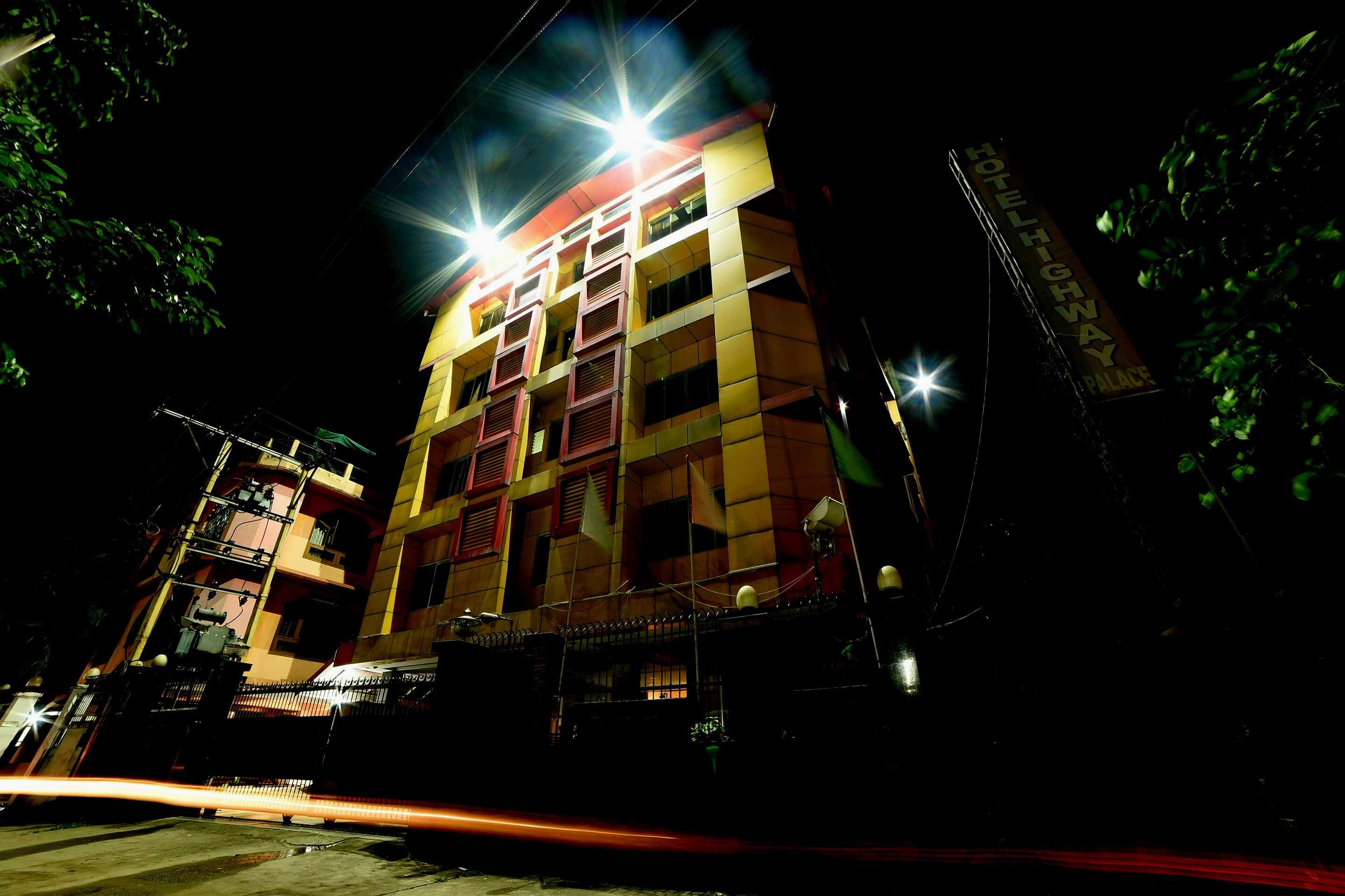 Collection O 61047 Hotel Highway Palace, Guwahati 2