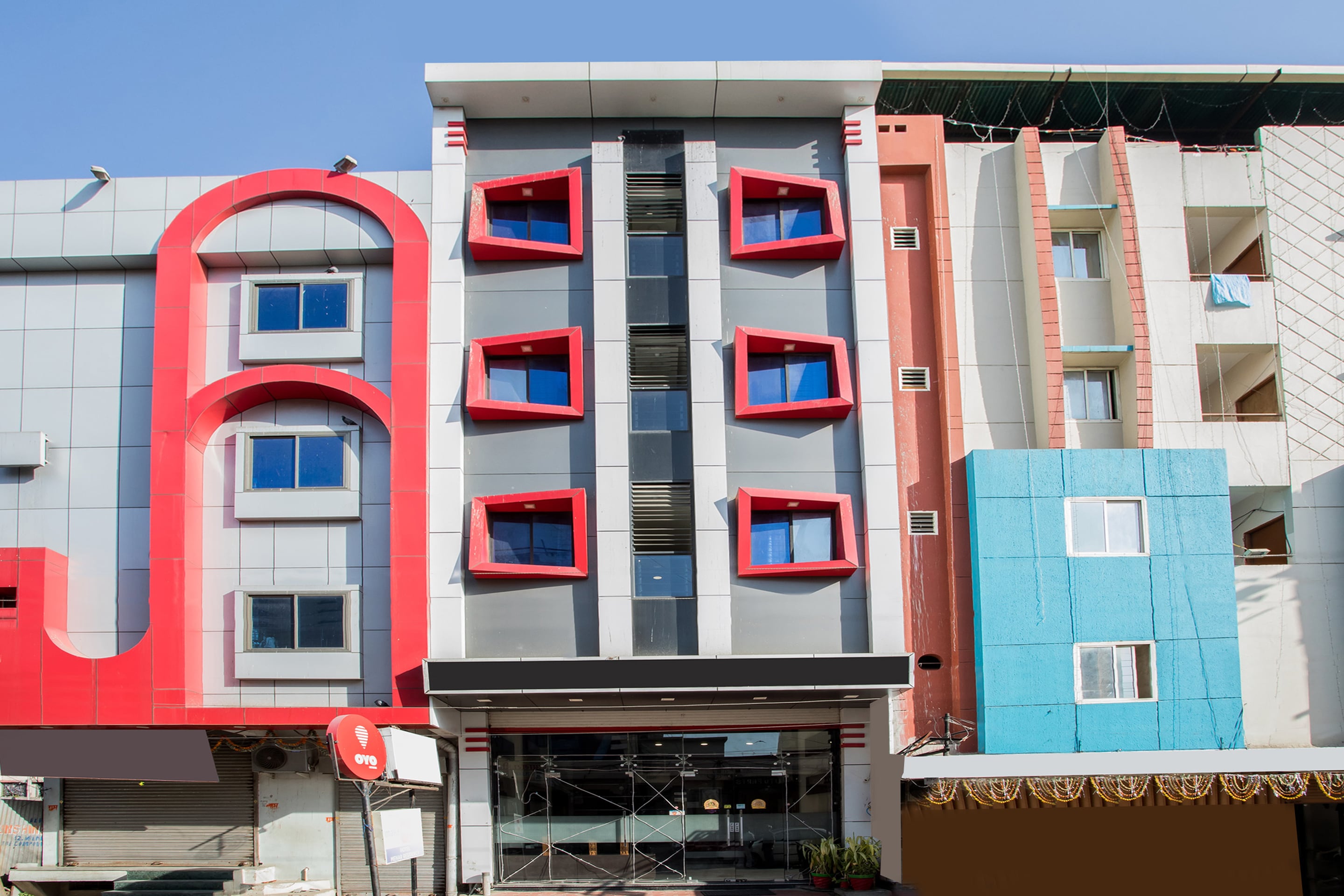 Capital O 4042 Hotel Mehar Residency, Indore 5