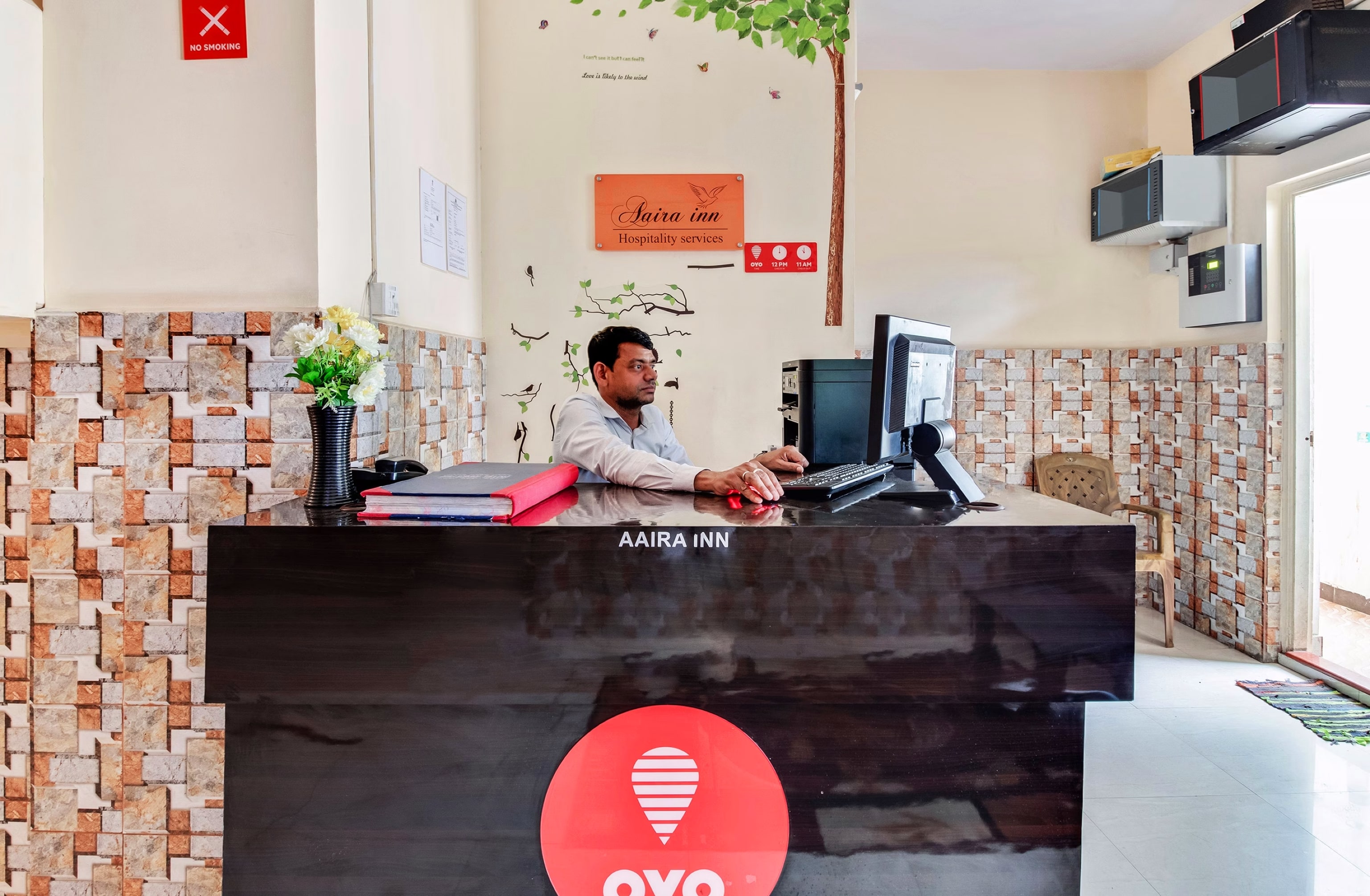 OYO Flagship 11640 Hotel Aaira Inn, Bangalore 3