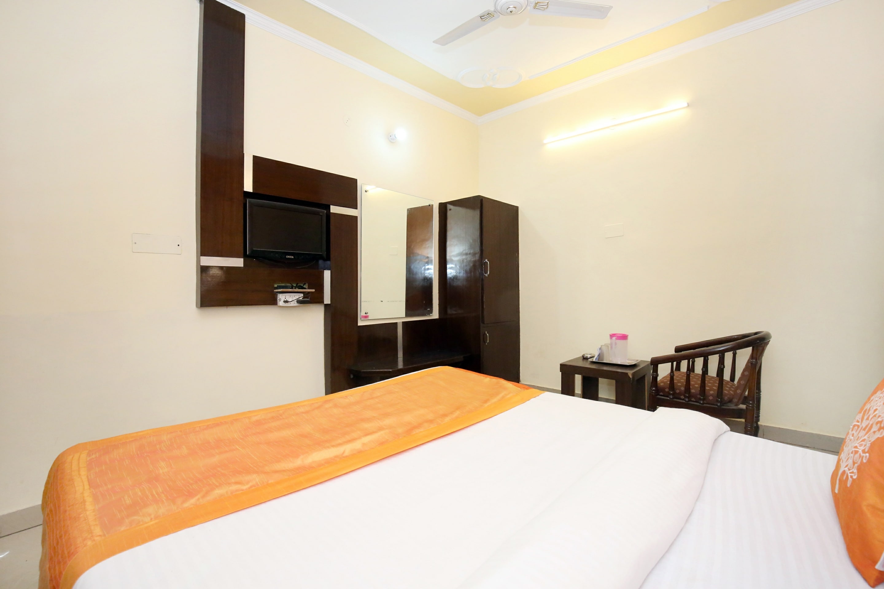 OYO 12155 Hotel Awdesh Inn, Chandigarh 3