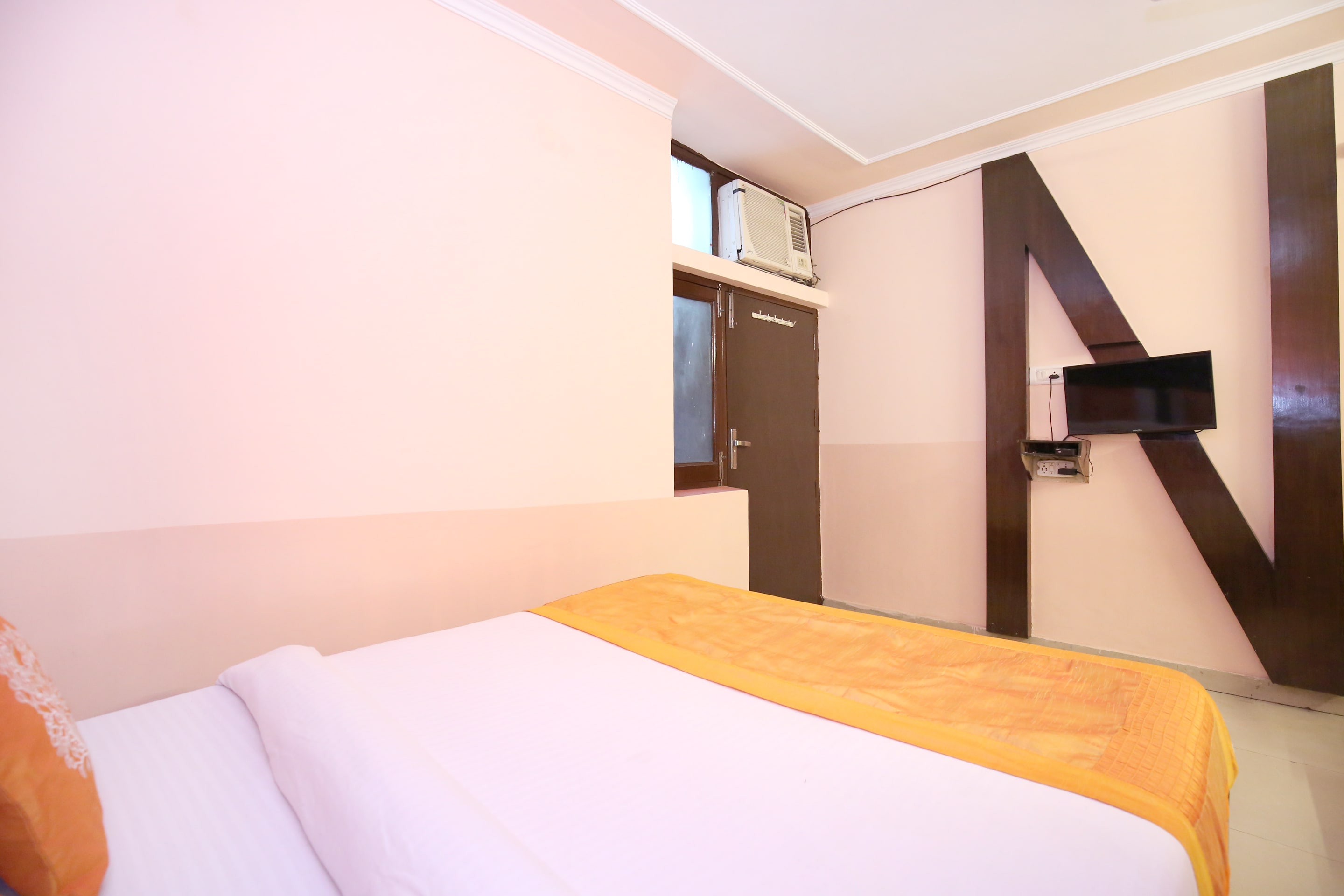 OYO 12155 Hotel Awdesh Inn, Chandigarh 4