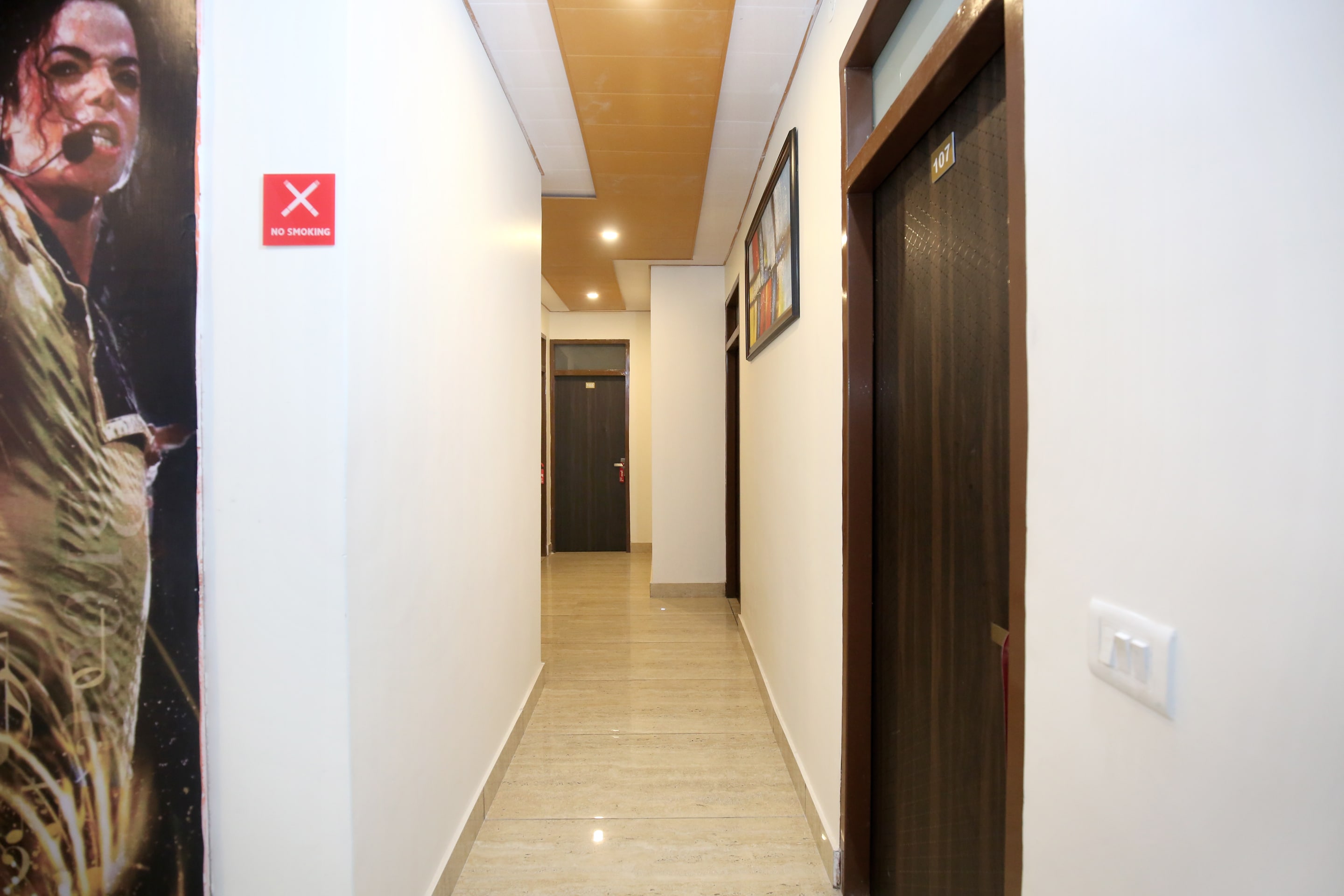 OYO 13368 Hotel Gold Star, Mohali 2