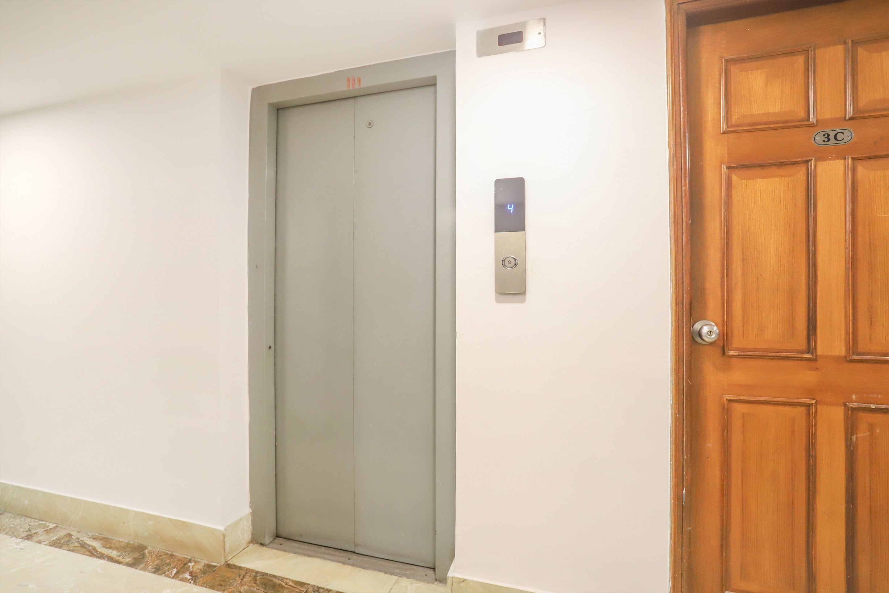 OYO 15358 Hotel Townhall, Bangalore 2