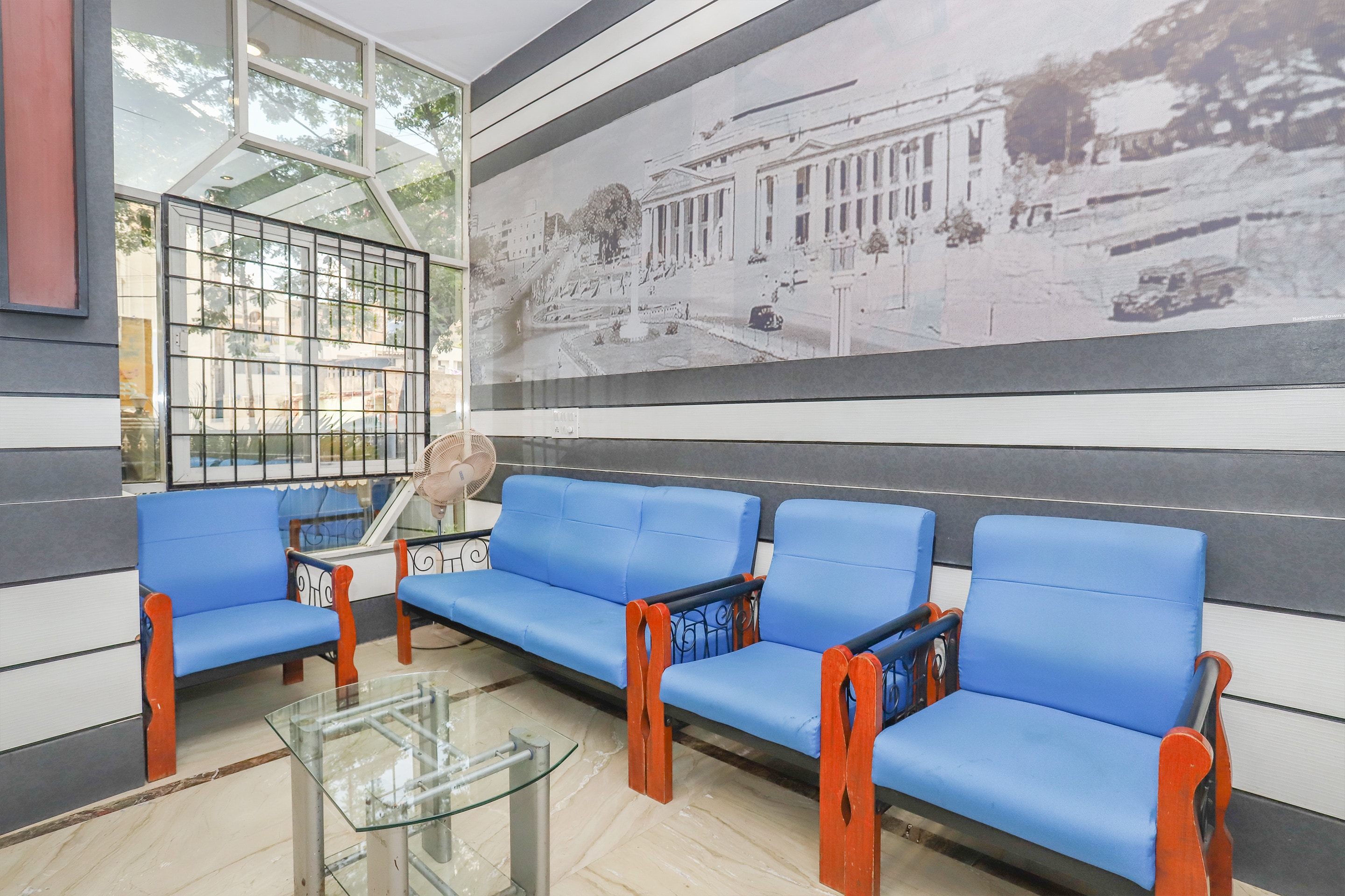 OYO 15358 Hotel Townhall, Bangalore 3