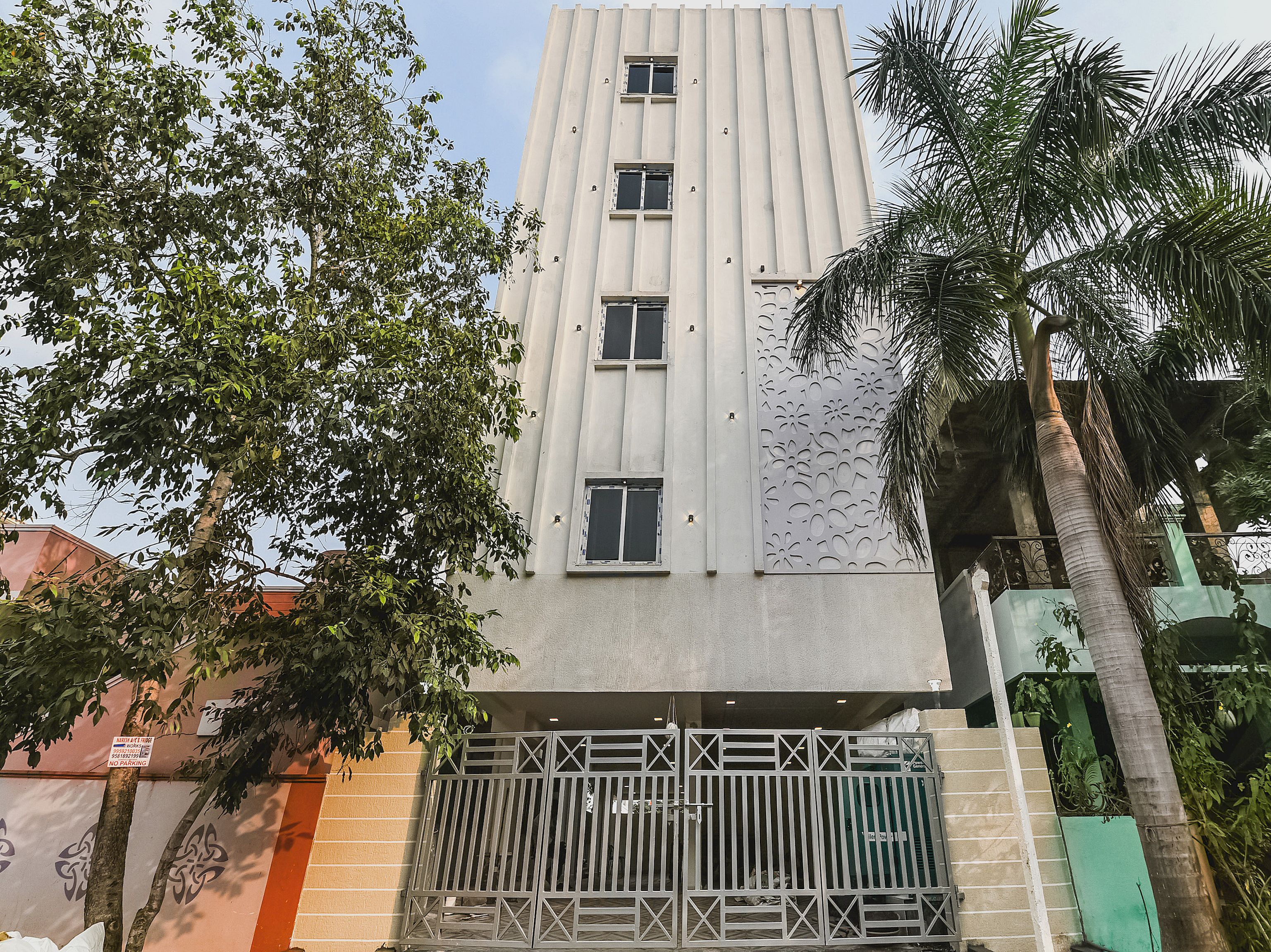 OYO Flagship 15662 Akshaya Bheemaas Inn, Vijayawada 4
