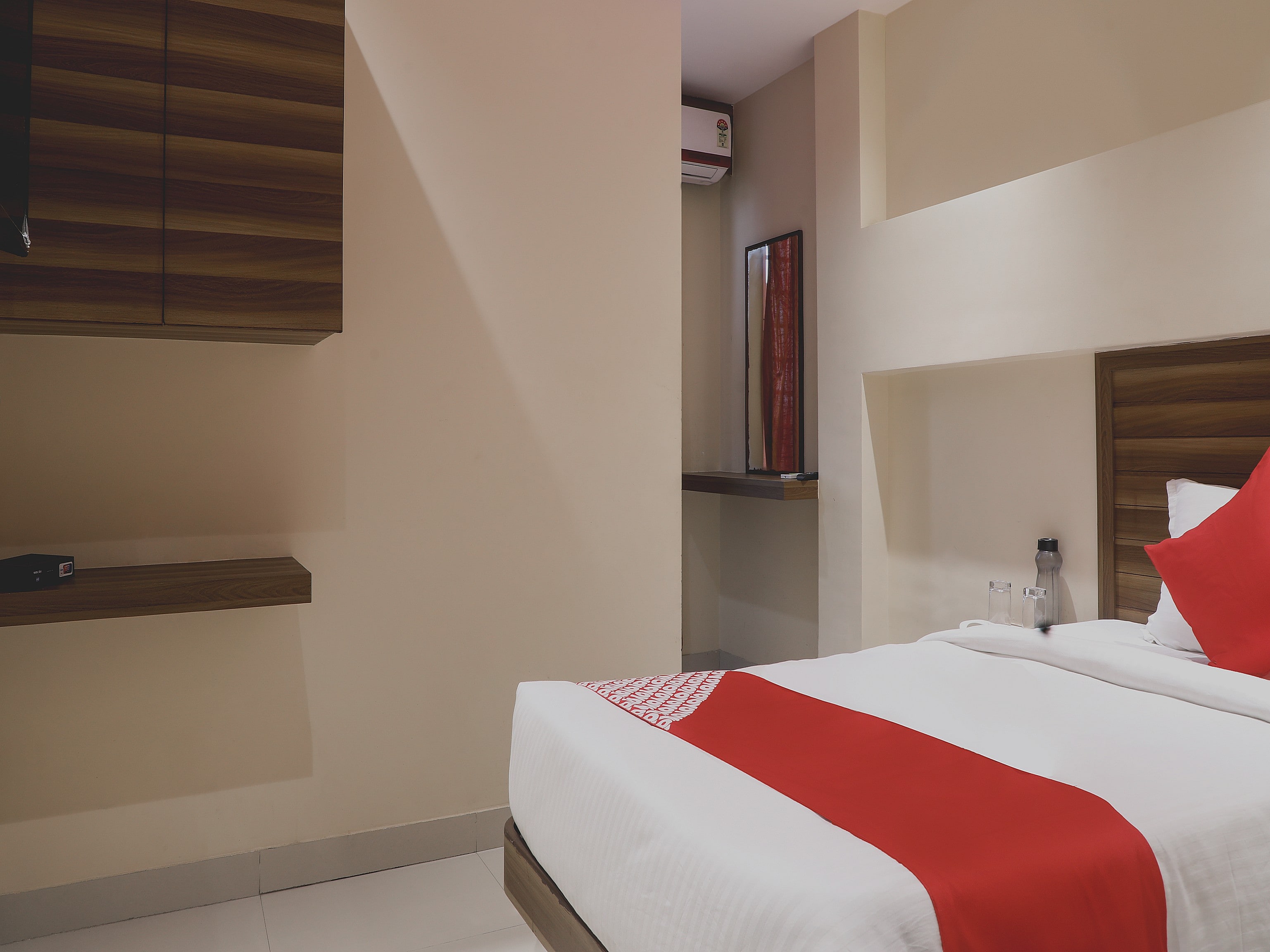 OYO 16428 Hotel Vaishnavi Inn, Hyderabad 2