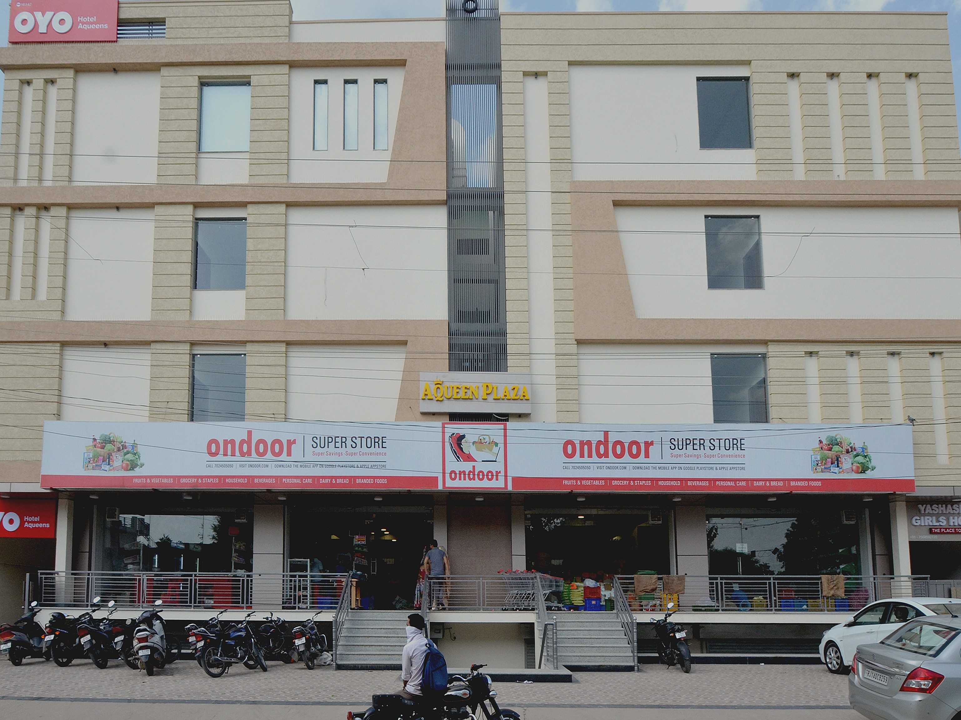 OYO 18342 Hotel Aqueens, Jaipur 2