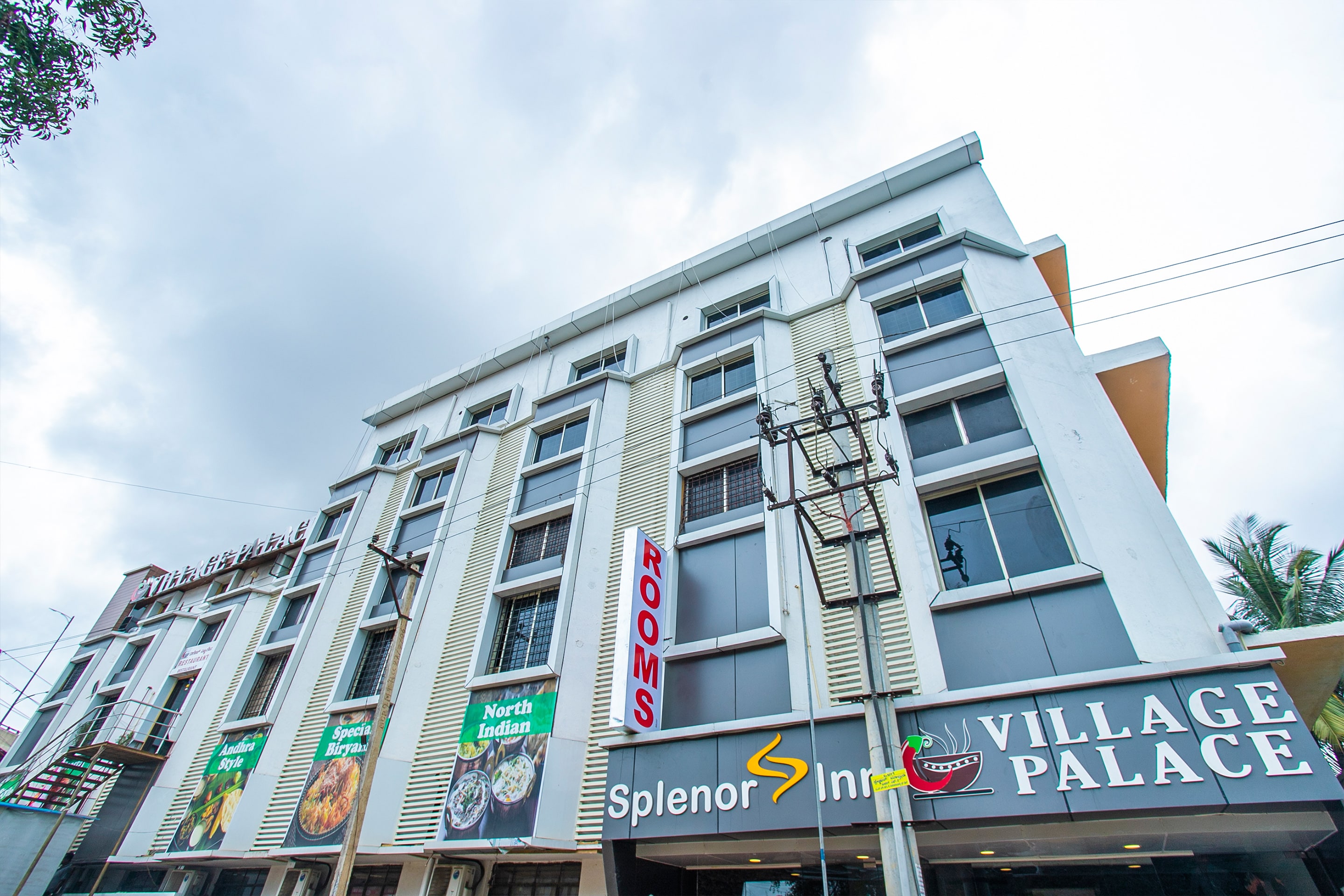 OYO Flagship 18372 Splenor Inn, Bangalore 4