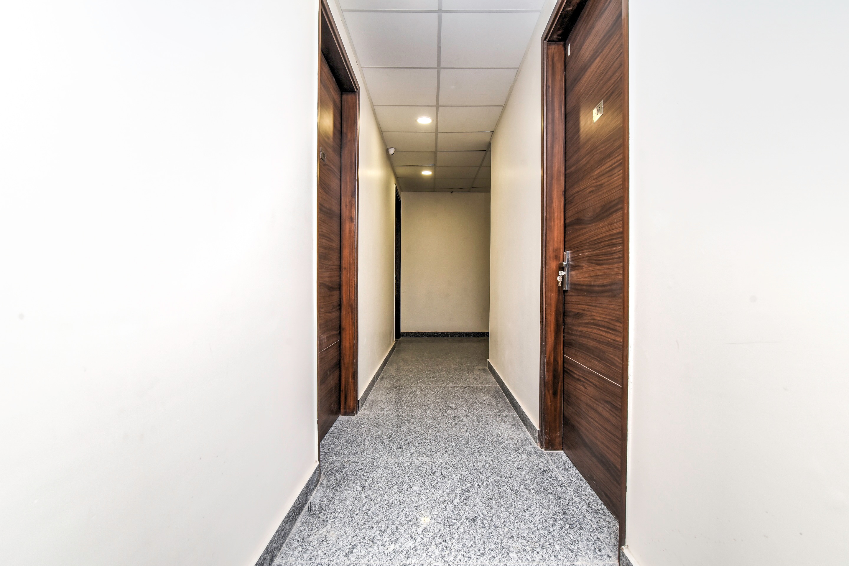 OYO 18686 Aradhya Residency, Bhubaneswar 5
