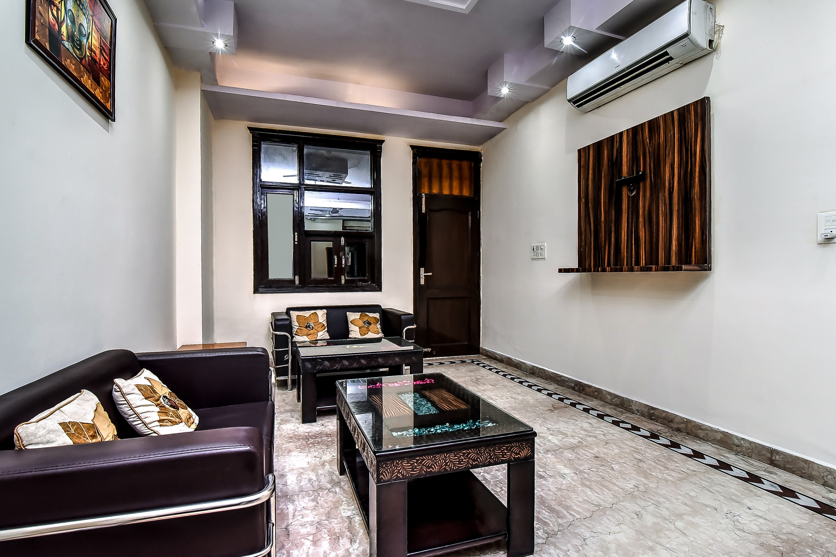 OYO 18831 Florence Residency, New Delhi 4
