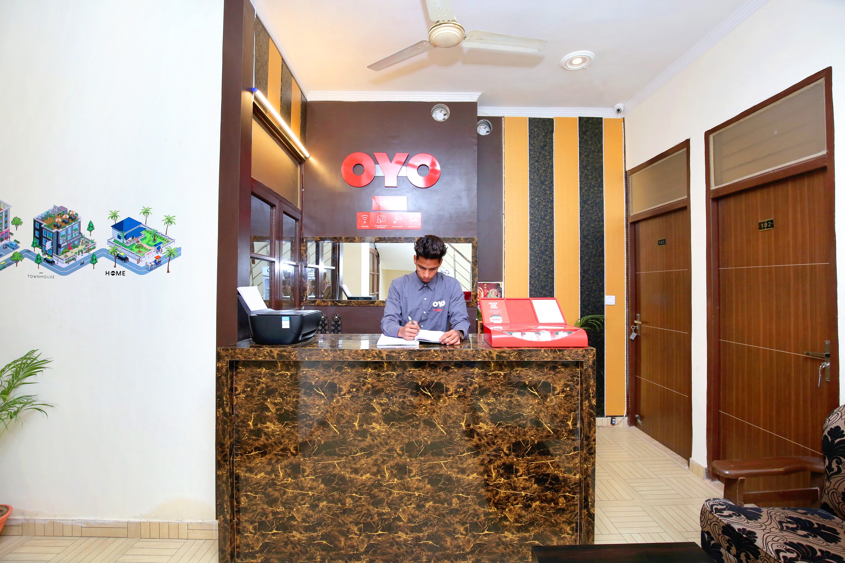 OYO 19778 Hotel Royal Shades, Chandigarh 4