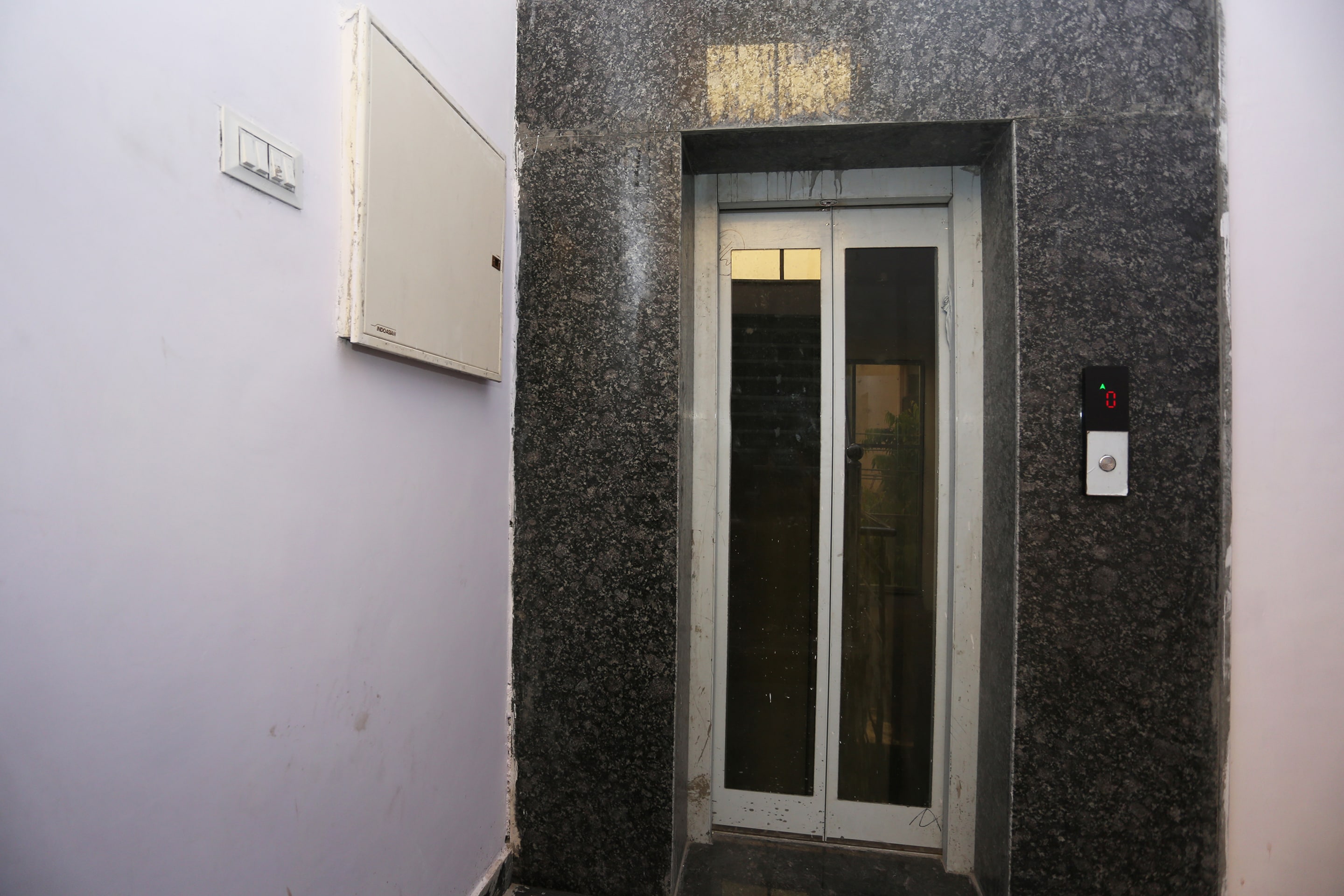 OYO 22079 Hotel Blueberry, Faridabad 5