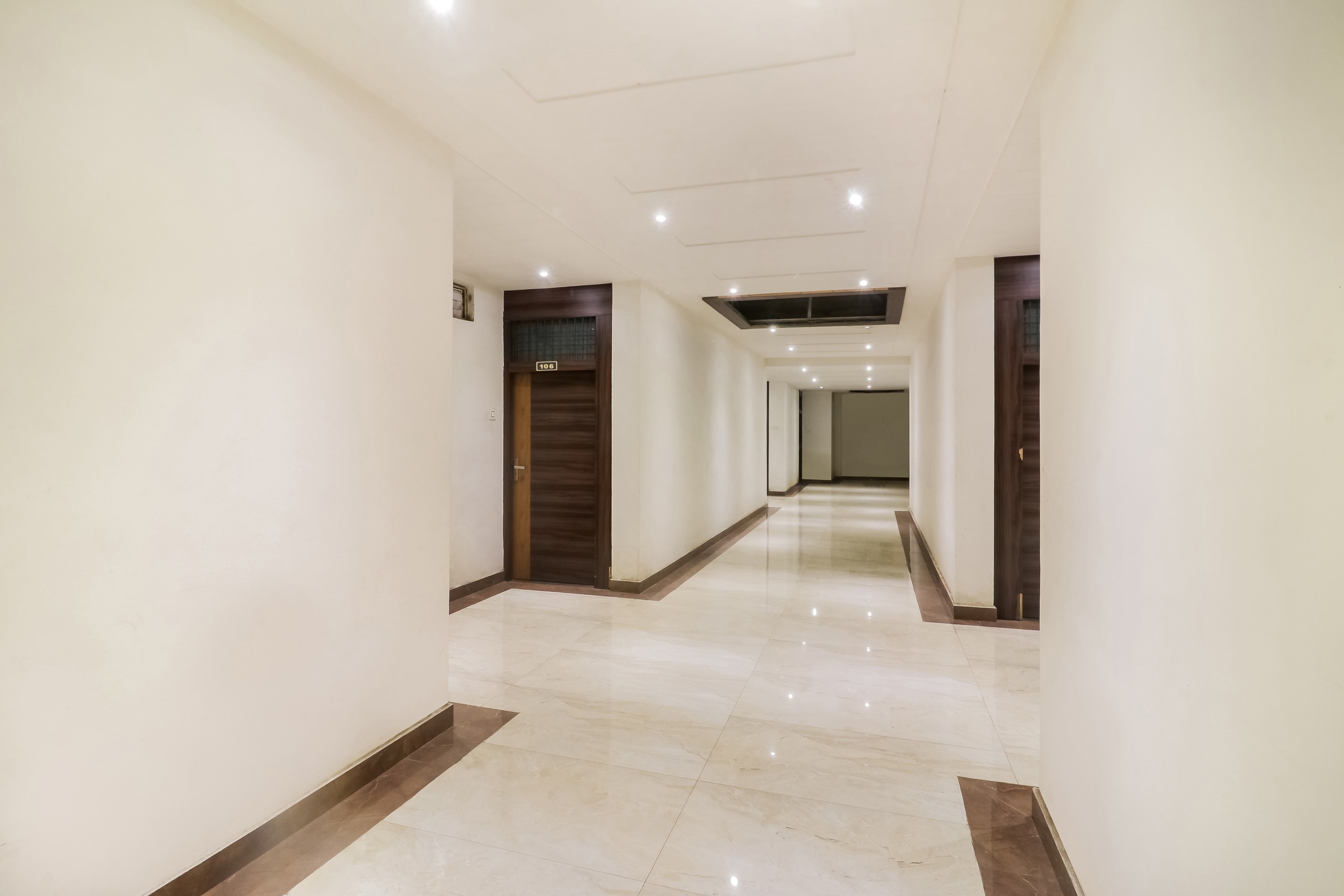 OYO Flagship 22705 Triveni Inn, Bulandshahar 3