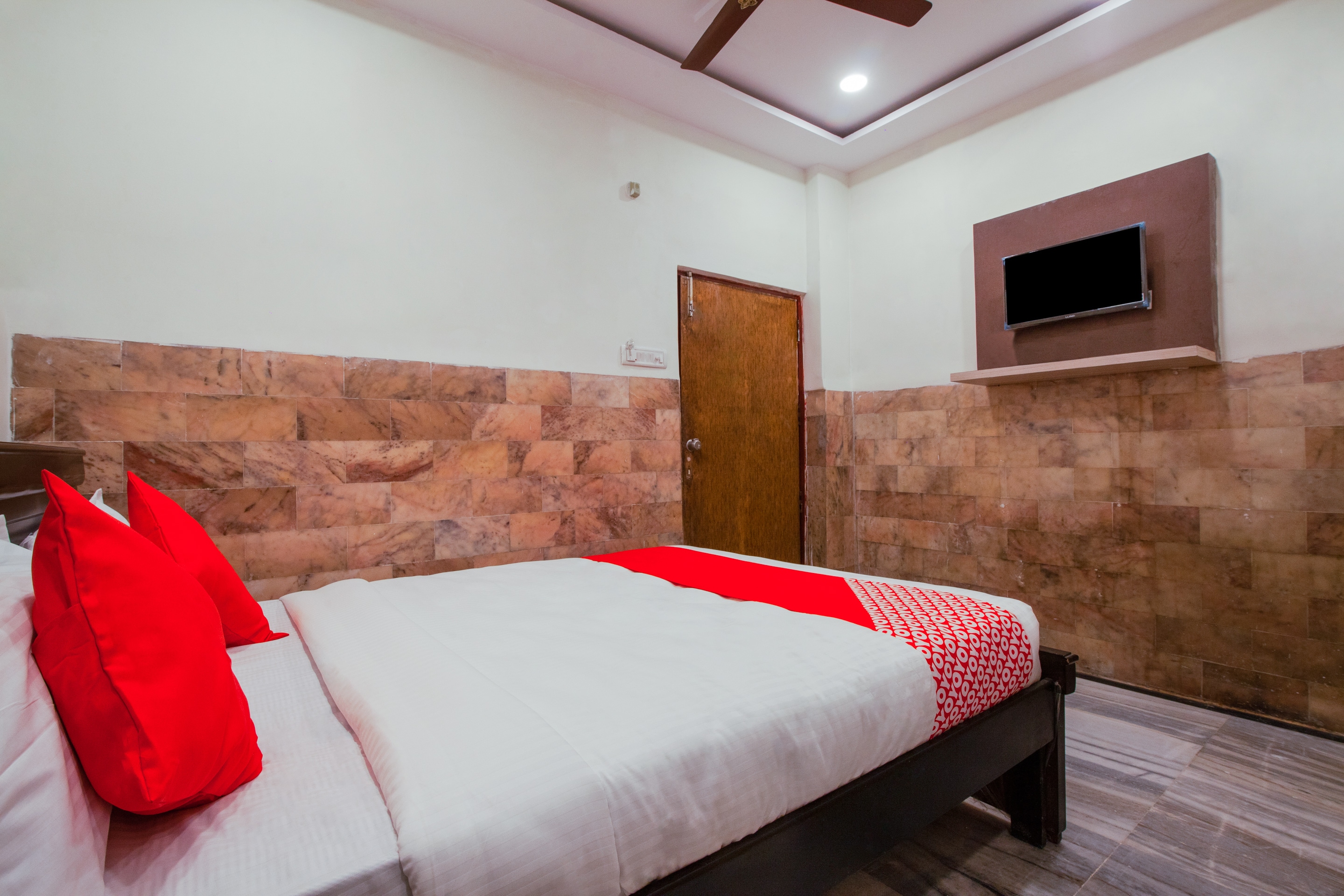 أو واي أو 22907 هوتل هوليداي, Hyderabad 5