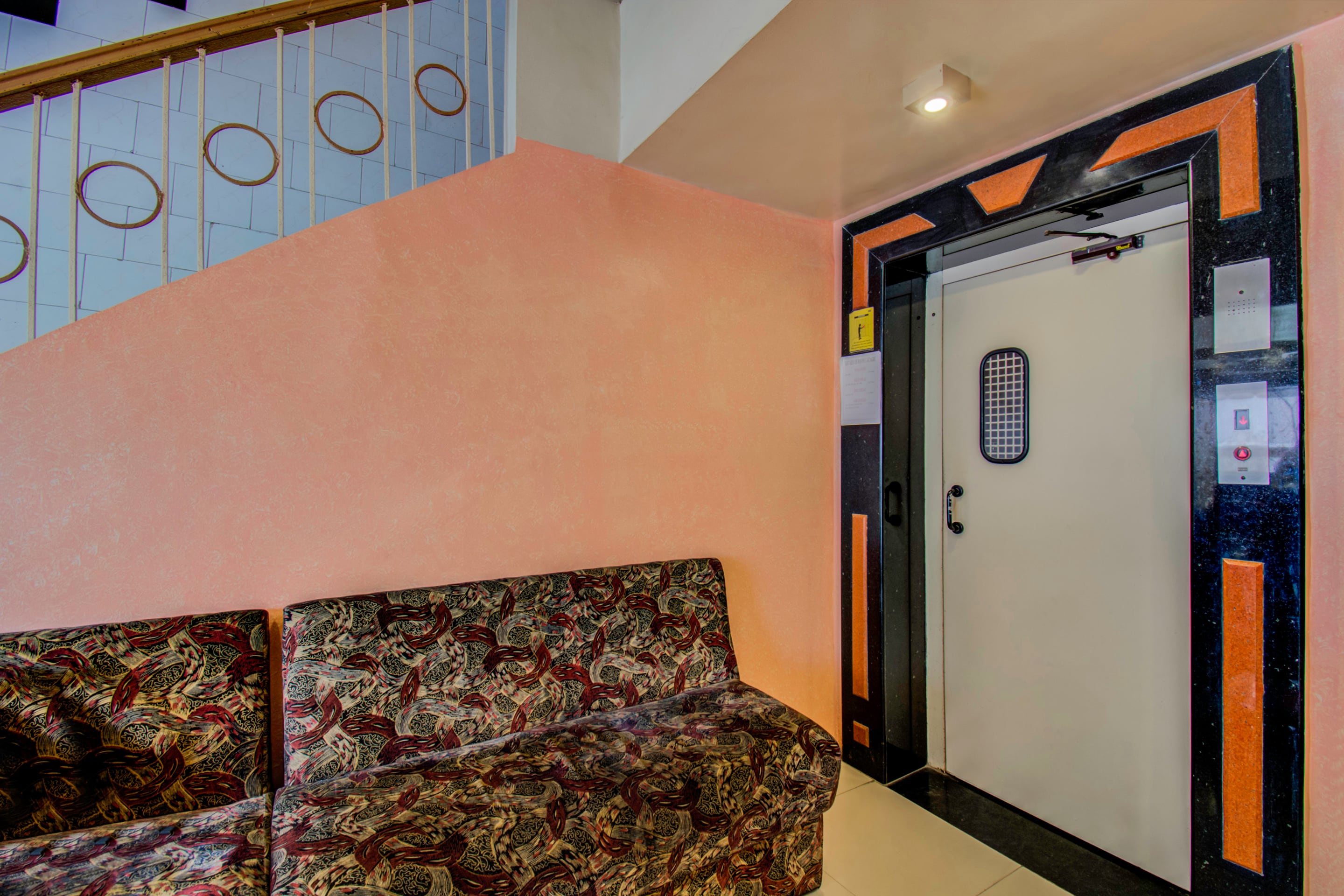 OYO 24838 Hotel Neelam, Amravati 5