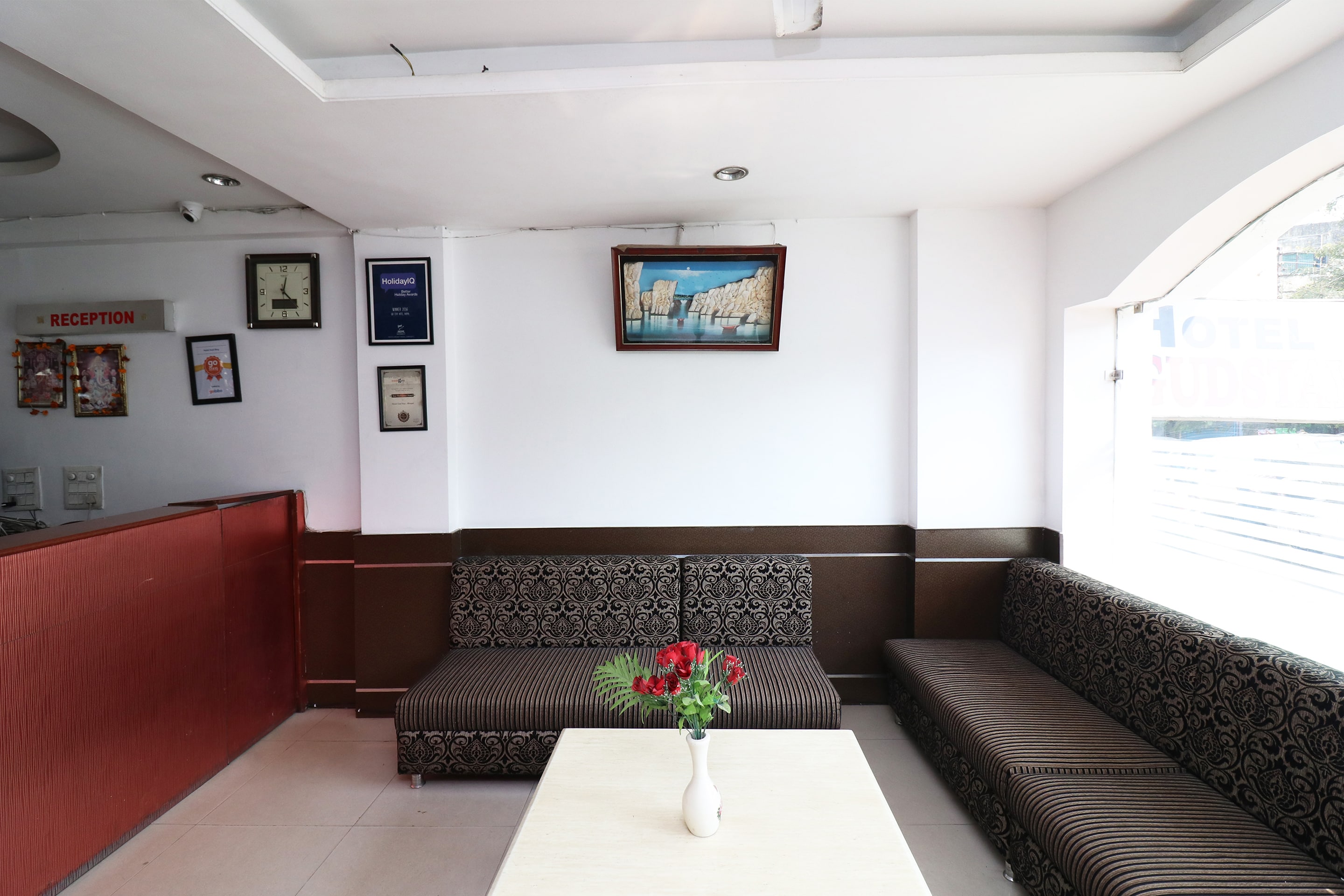 OYO 27866 Hotel Gud Stay, Bhopal 2