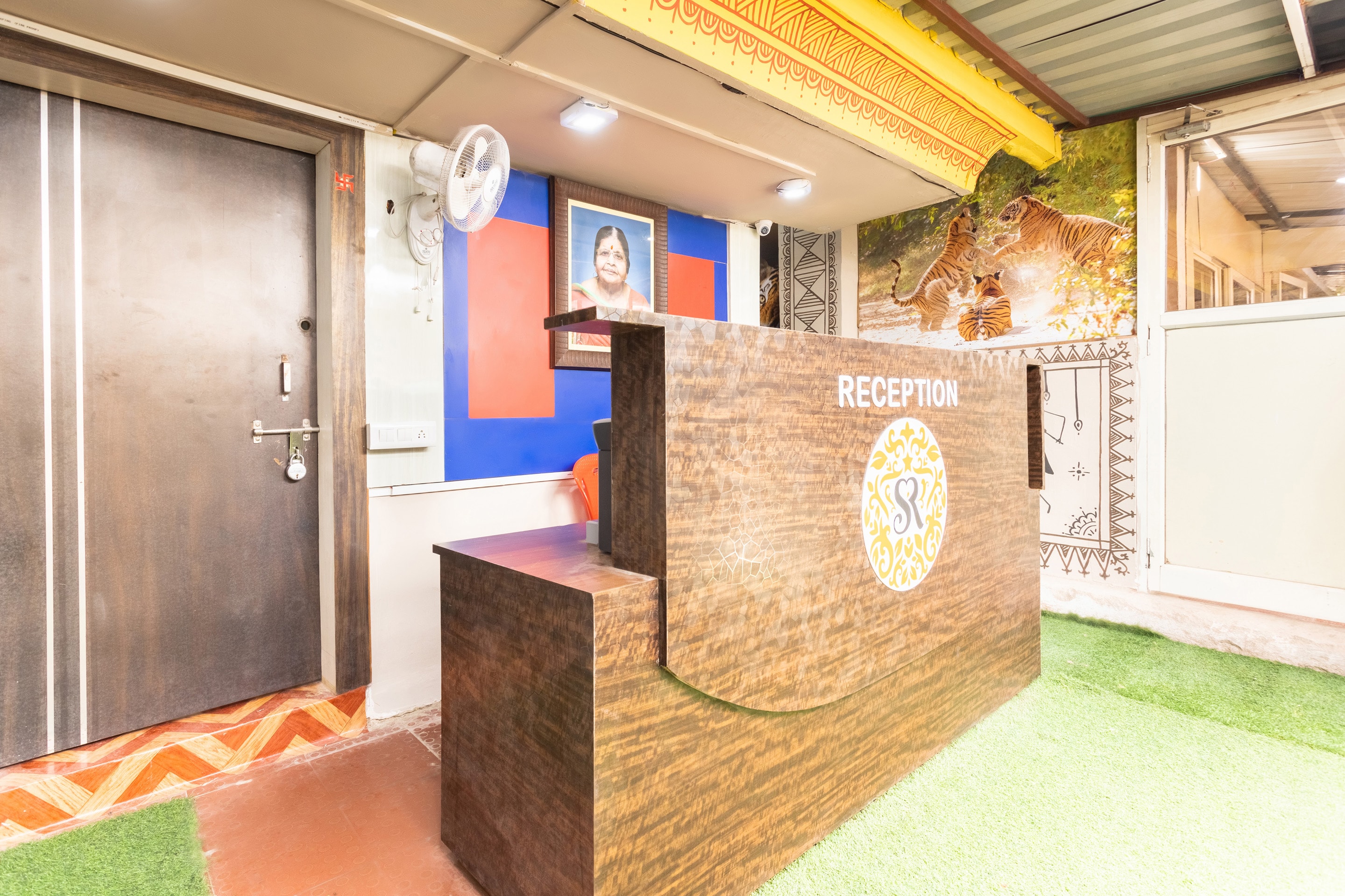 OYO Flagship 27867 Savitri Regency, Bhopal 4