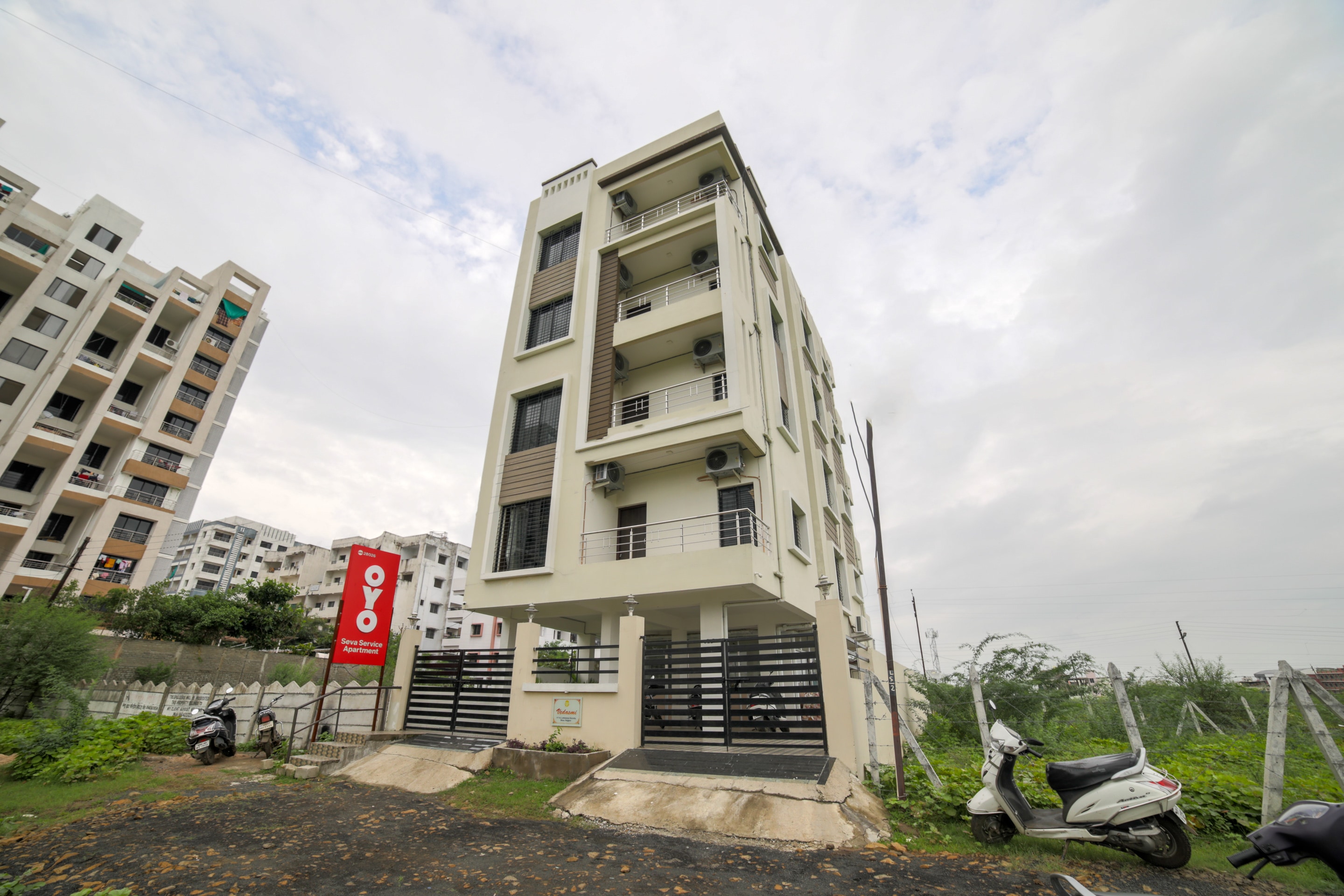 OYO 28026 Seva Service Apartment, Nagpur 4