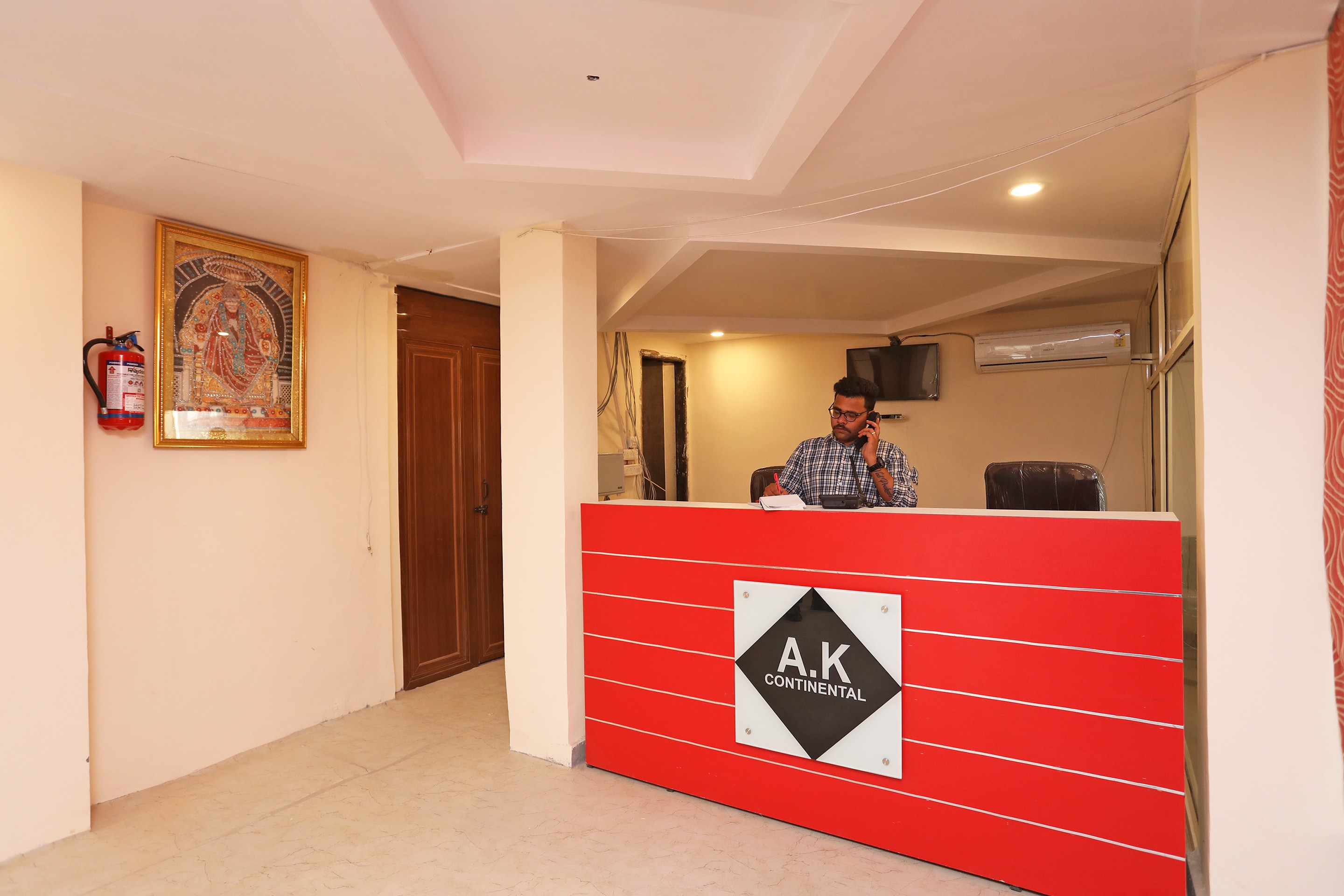 OYO 28624 A K Continental, New Delhi 2