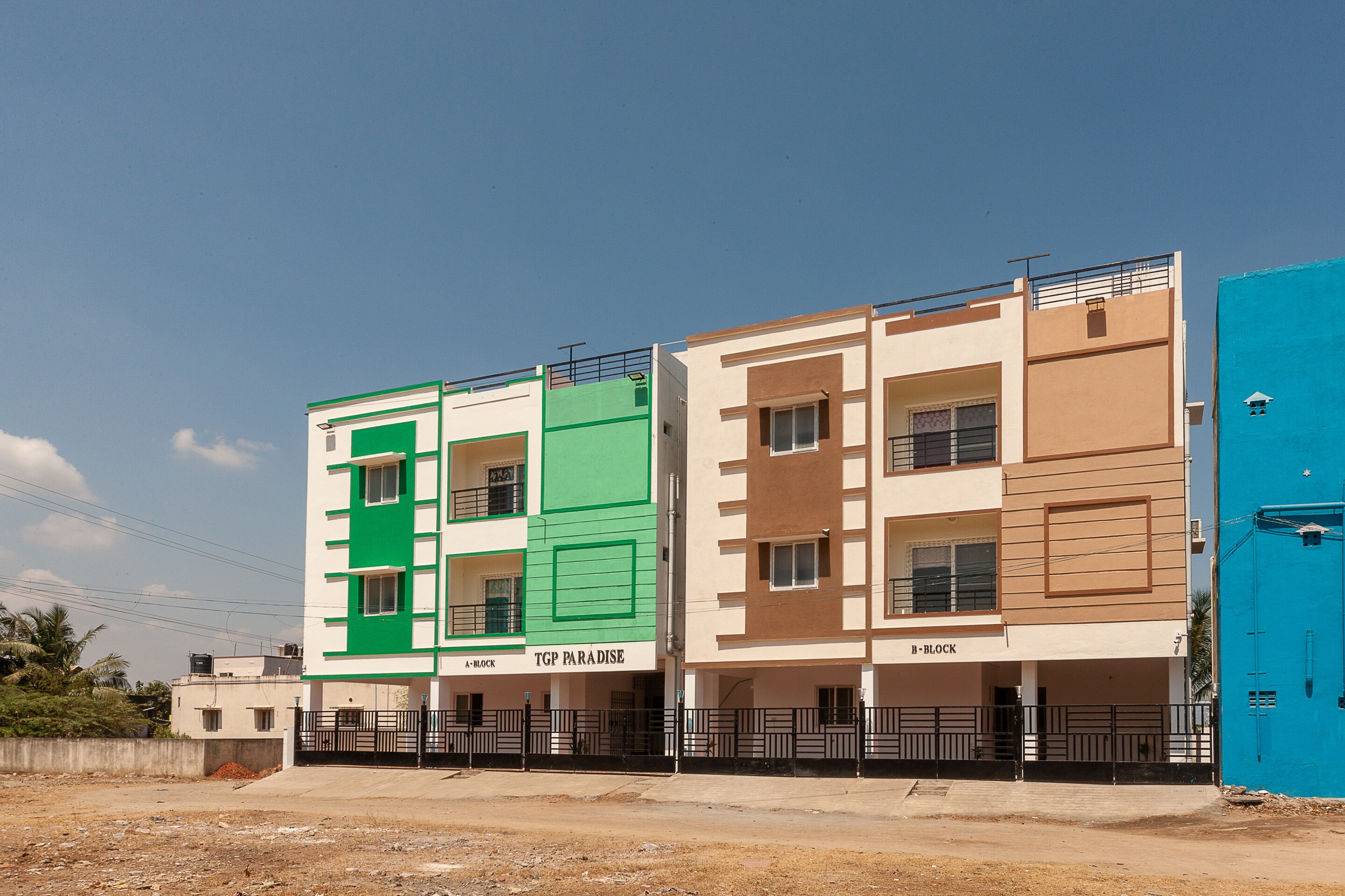 OYO Flagship 28658 The Swarg Residence, Chennai 3