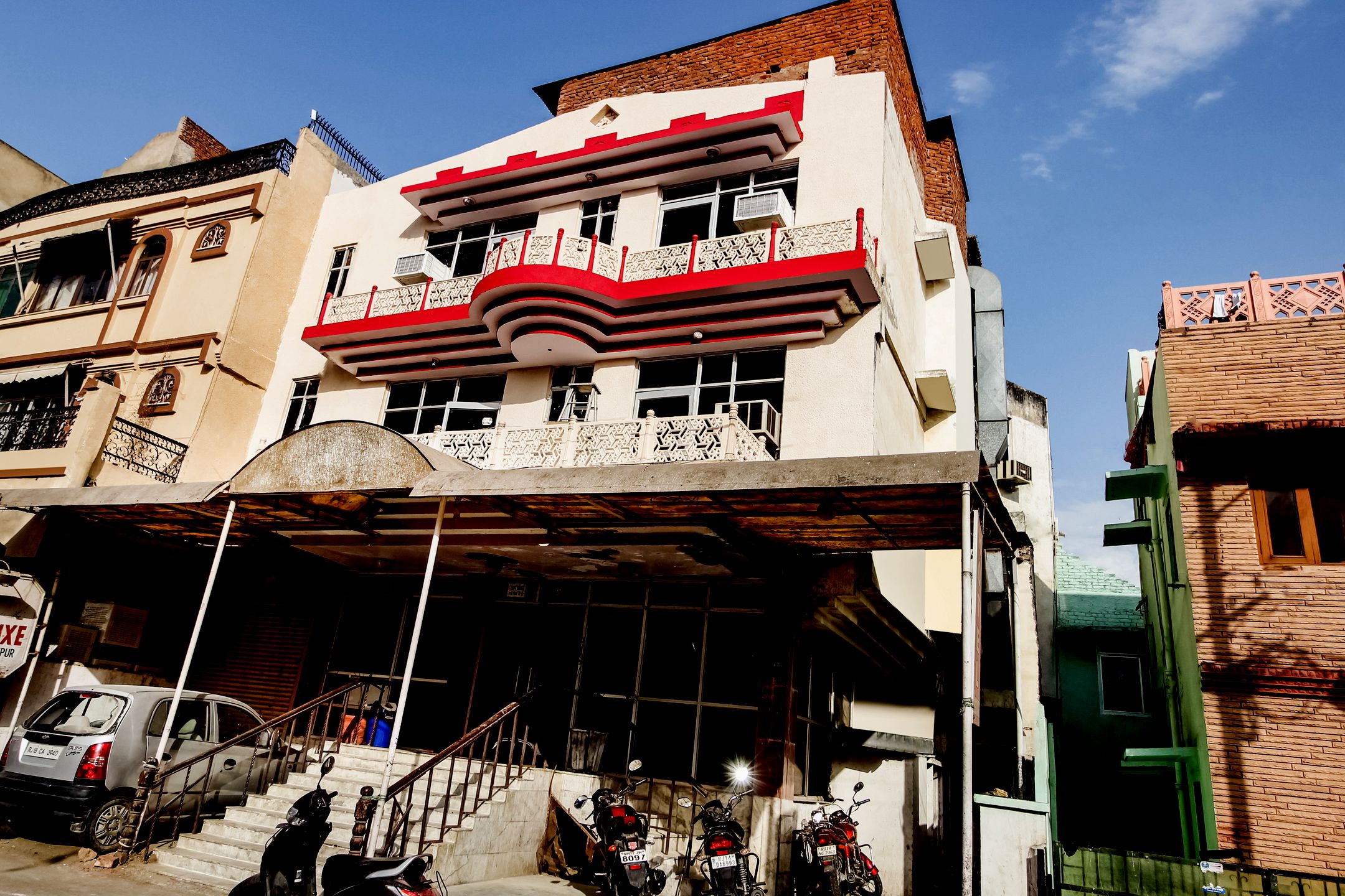 OYO 29394 Hotel Apoorva Deluxe, Jaipur 3