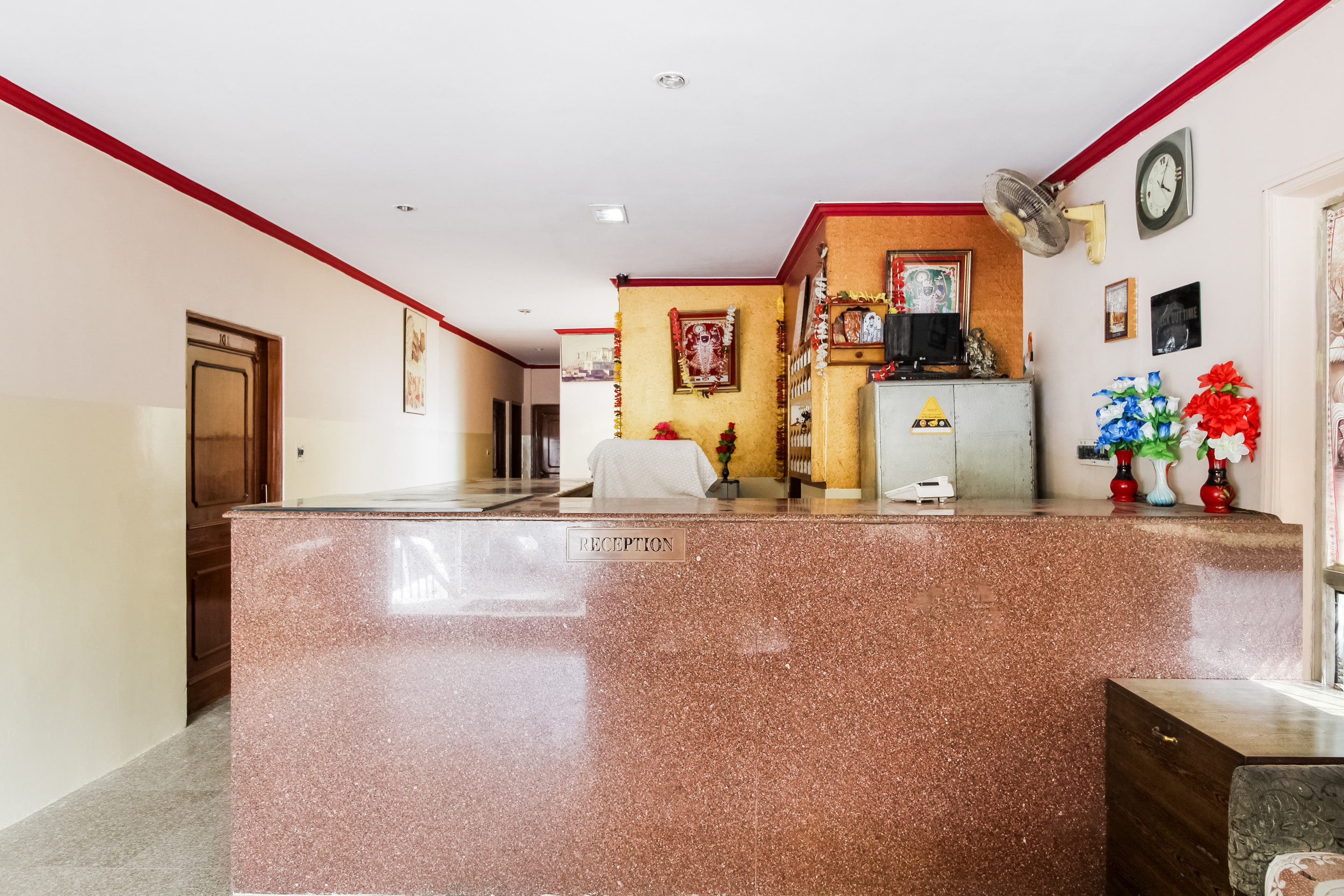 OYO 29394 Hotel Apoorva Deluxe, Jaipur 4