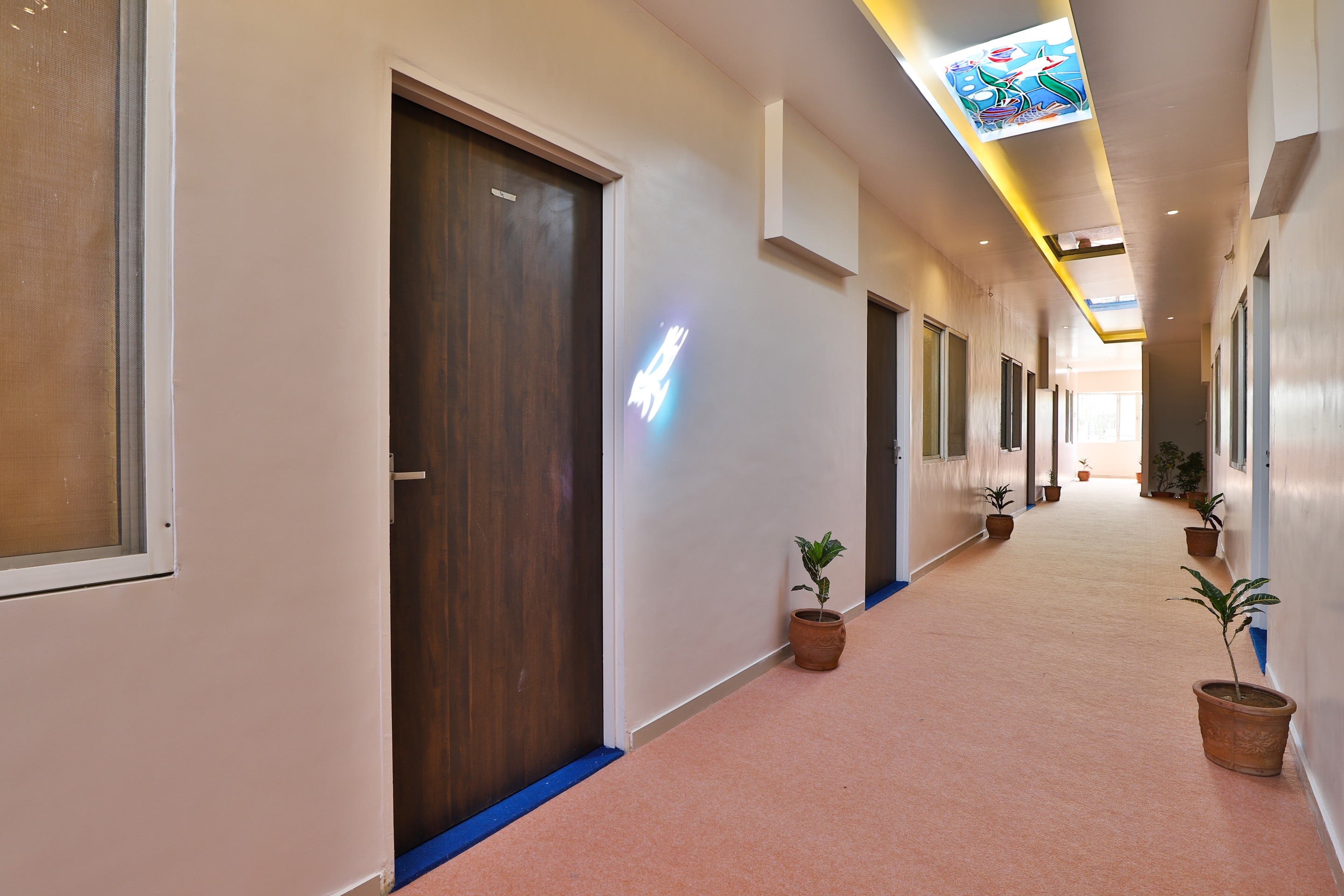 OYO 30255 Milan Party Hall, Vadodara 5